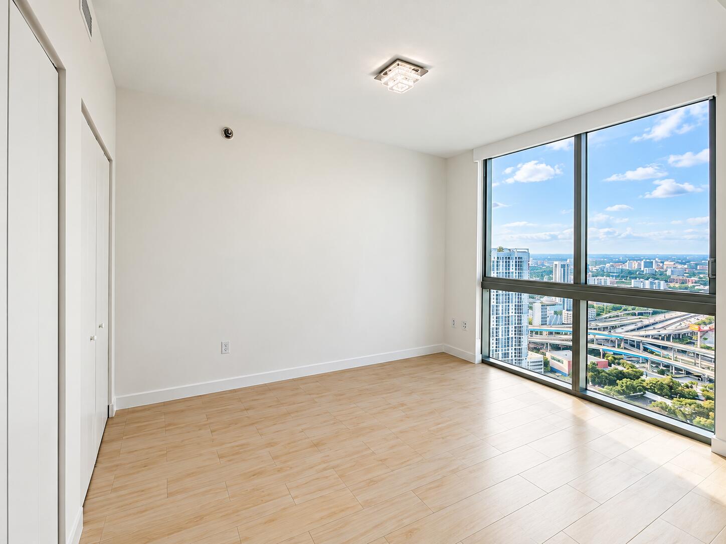 92 SW 3rd #4006, Miami FL 33130