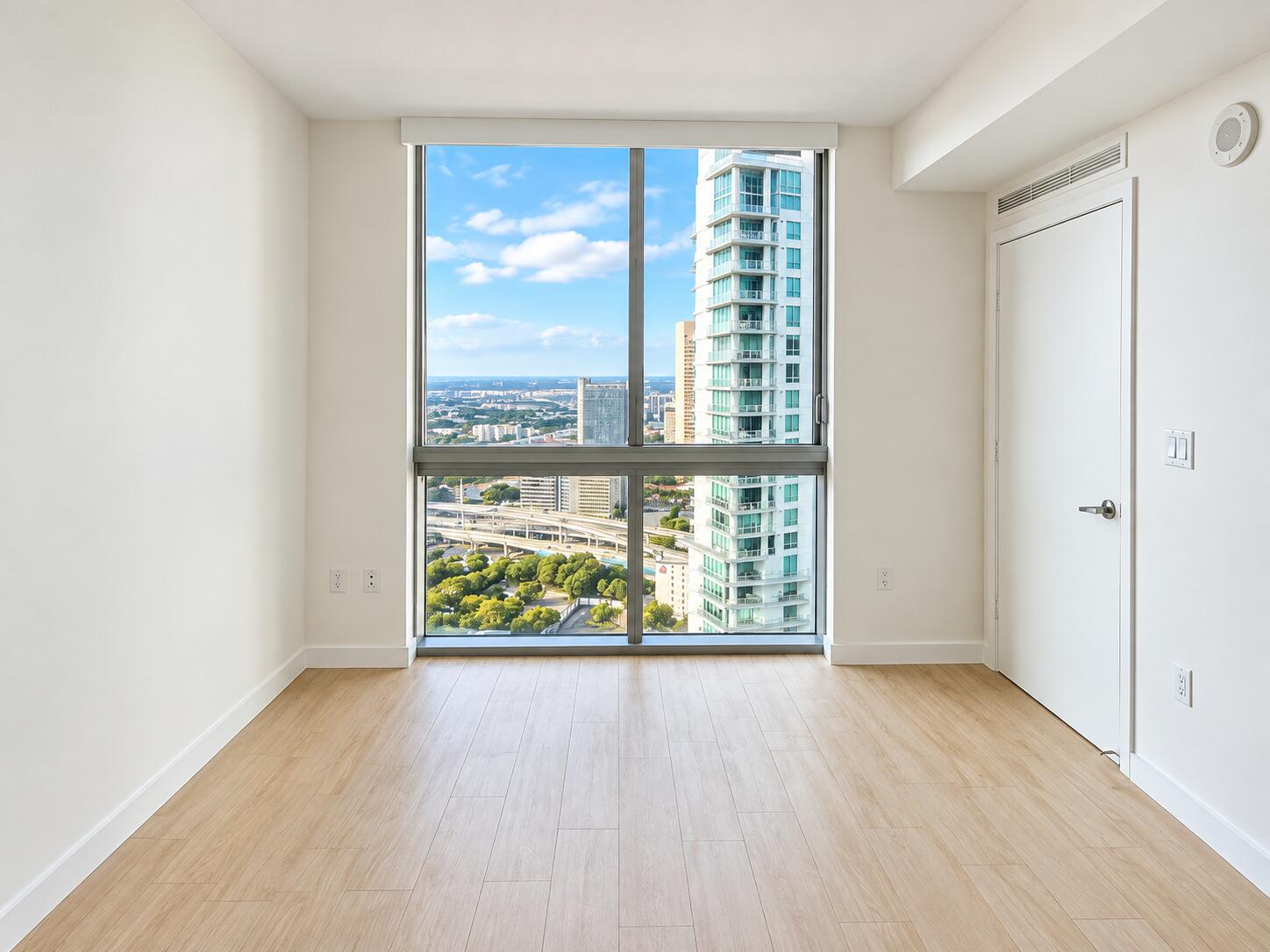 92 SW 3rd #4006, Miami FL 33130