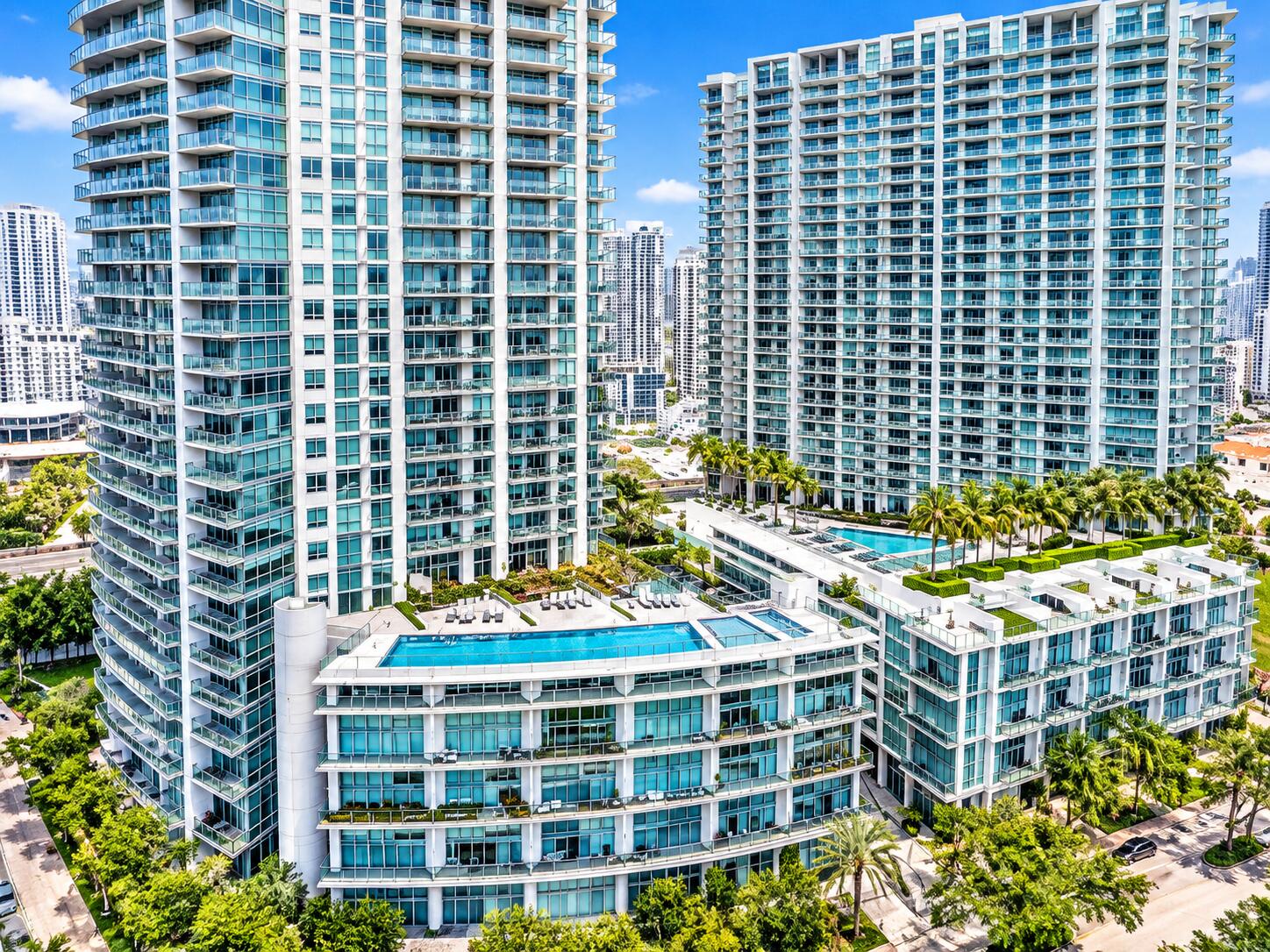 92 SW 3rd #4006, Miami FL 33130