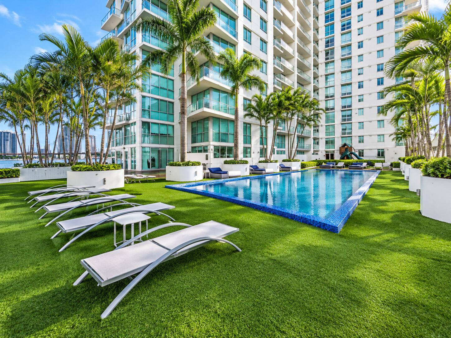 92 SW 3rd #4006, Miami FL 33130