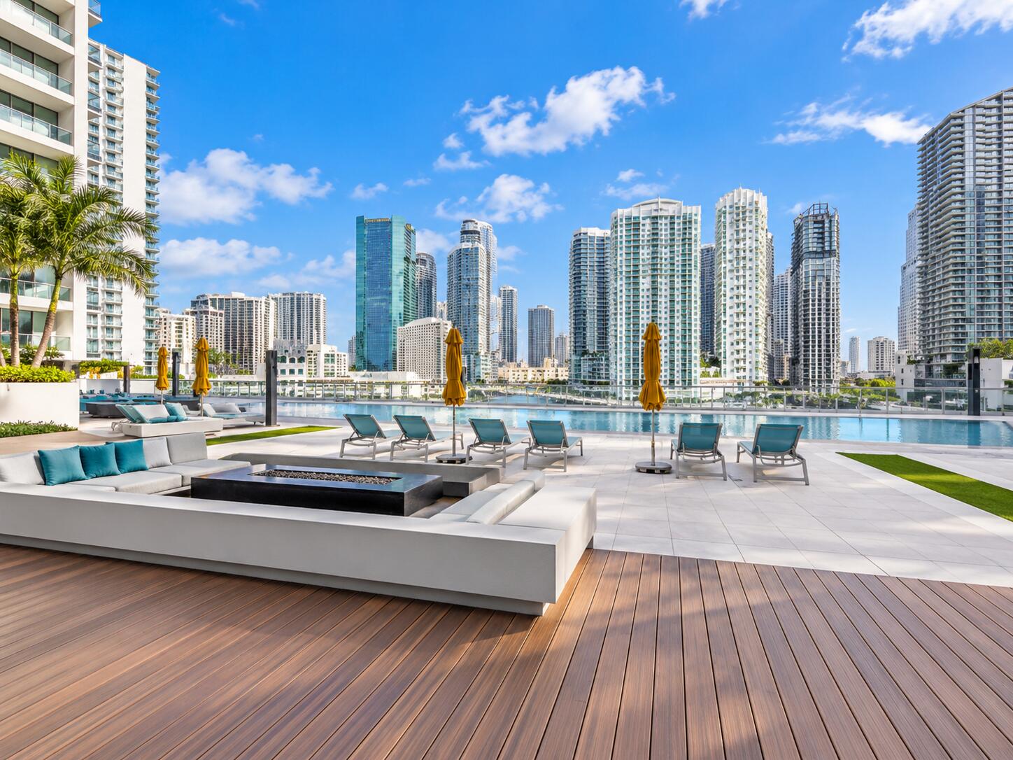 92 SW 3rd #4006, Miami FL 33130