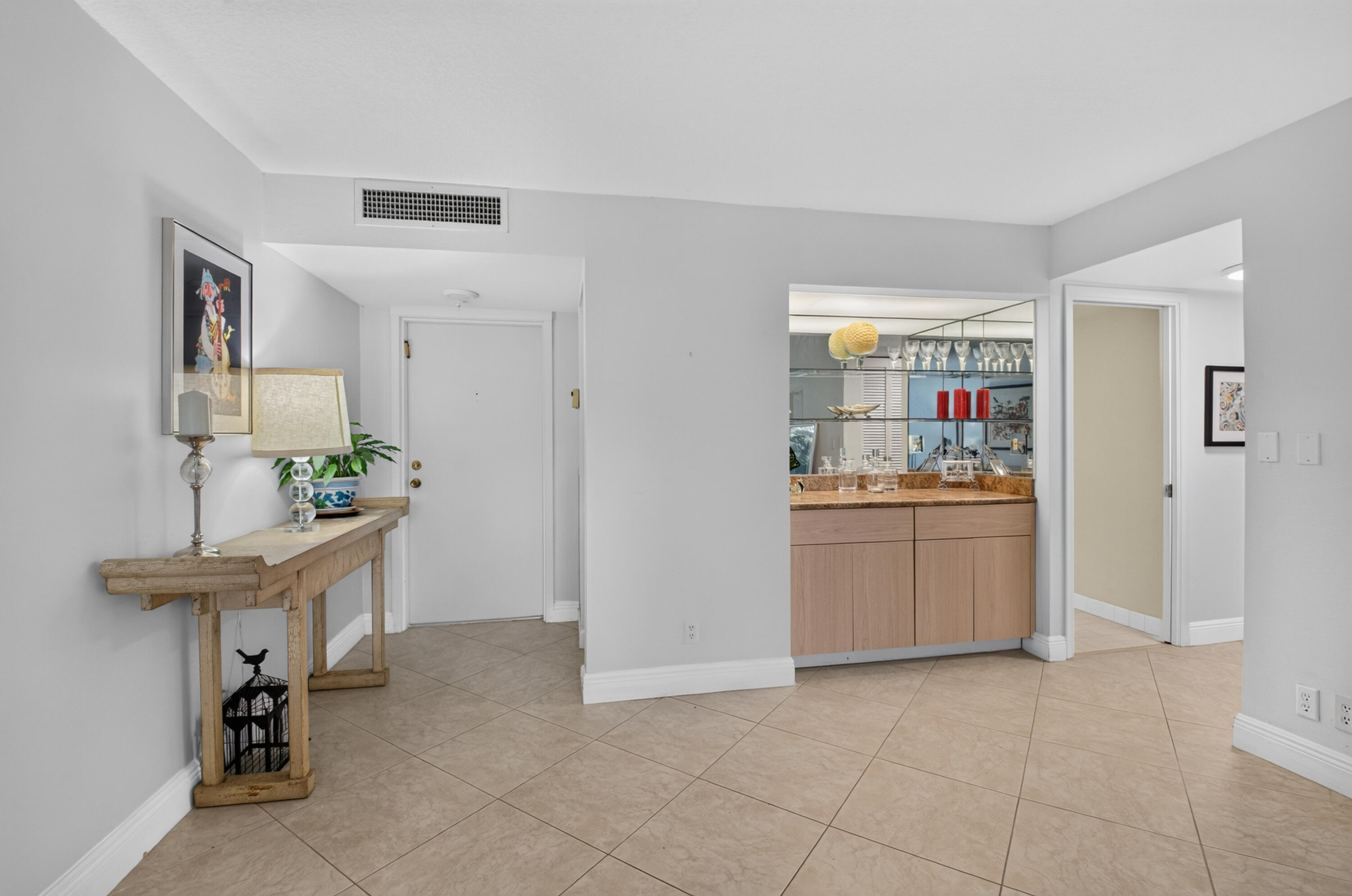 7786 Lakeside #614, Boca Raton FL 33434