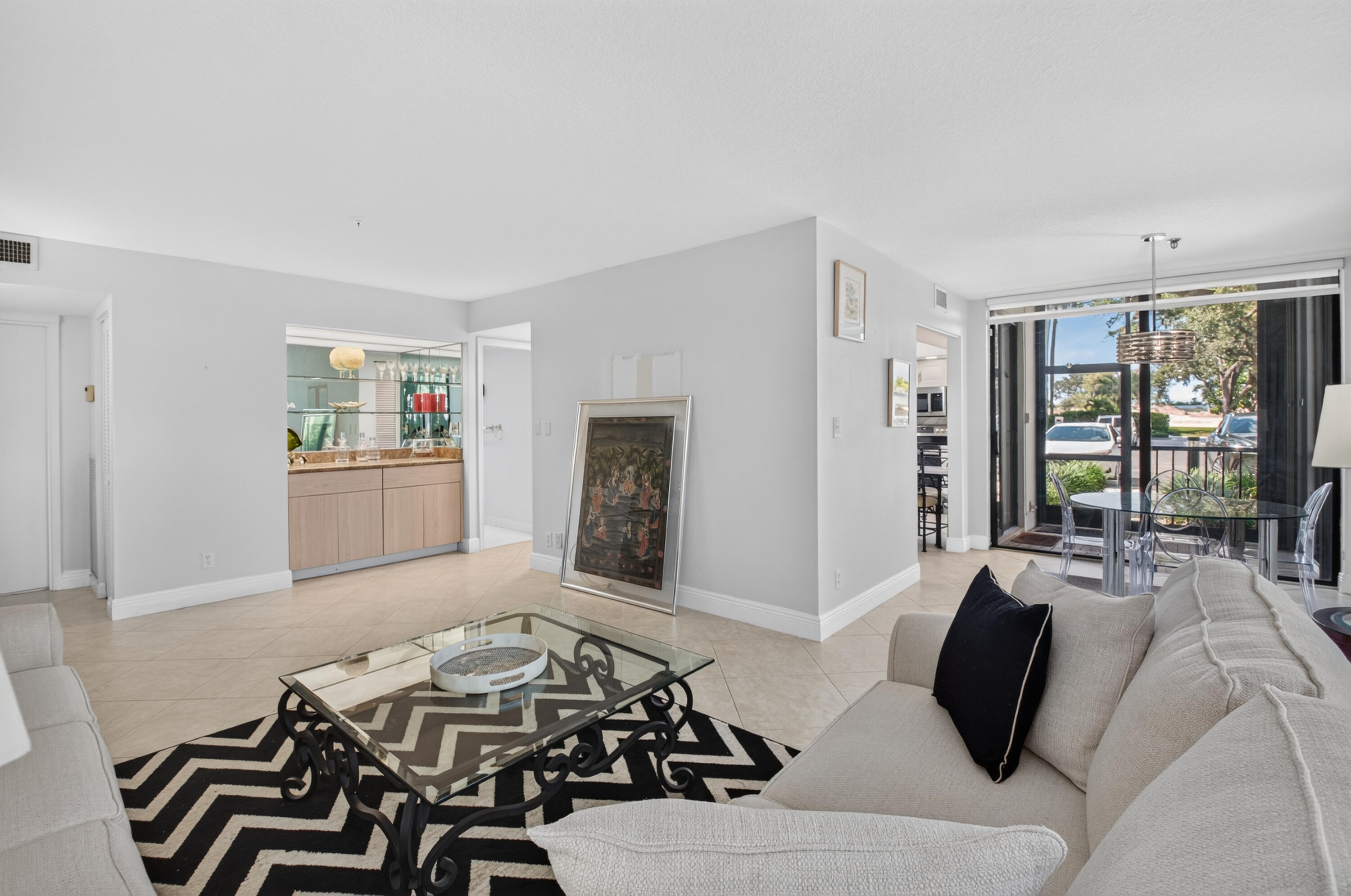 7786 Lakeside #614, Boca Raton FL 33434