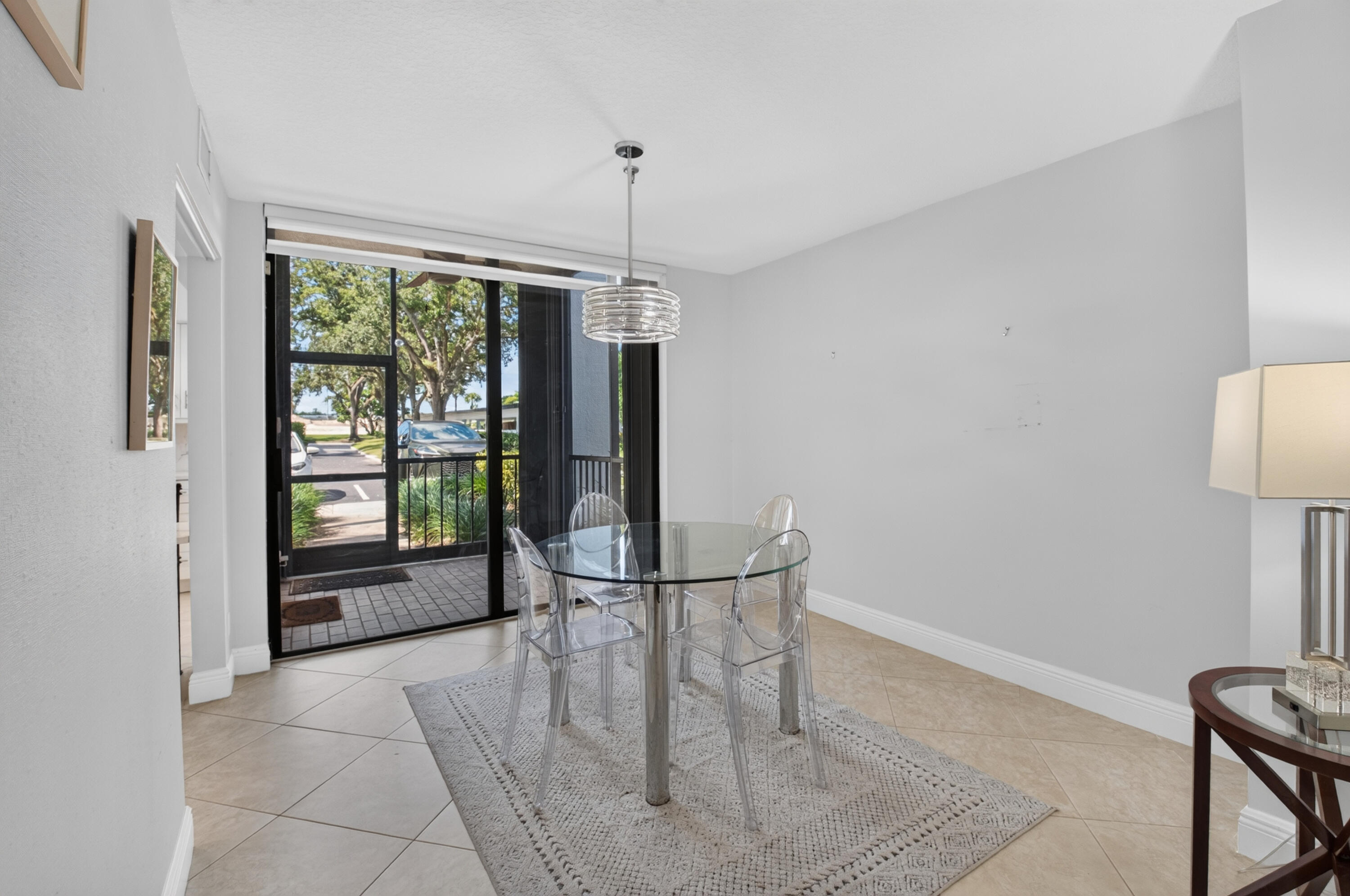 7786 Lakeside #614, Boca Raton FL 33434