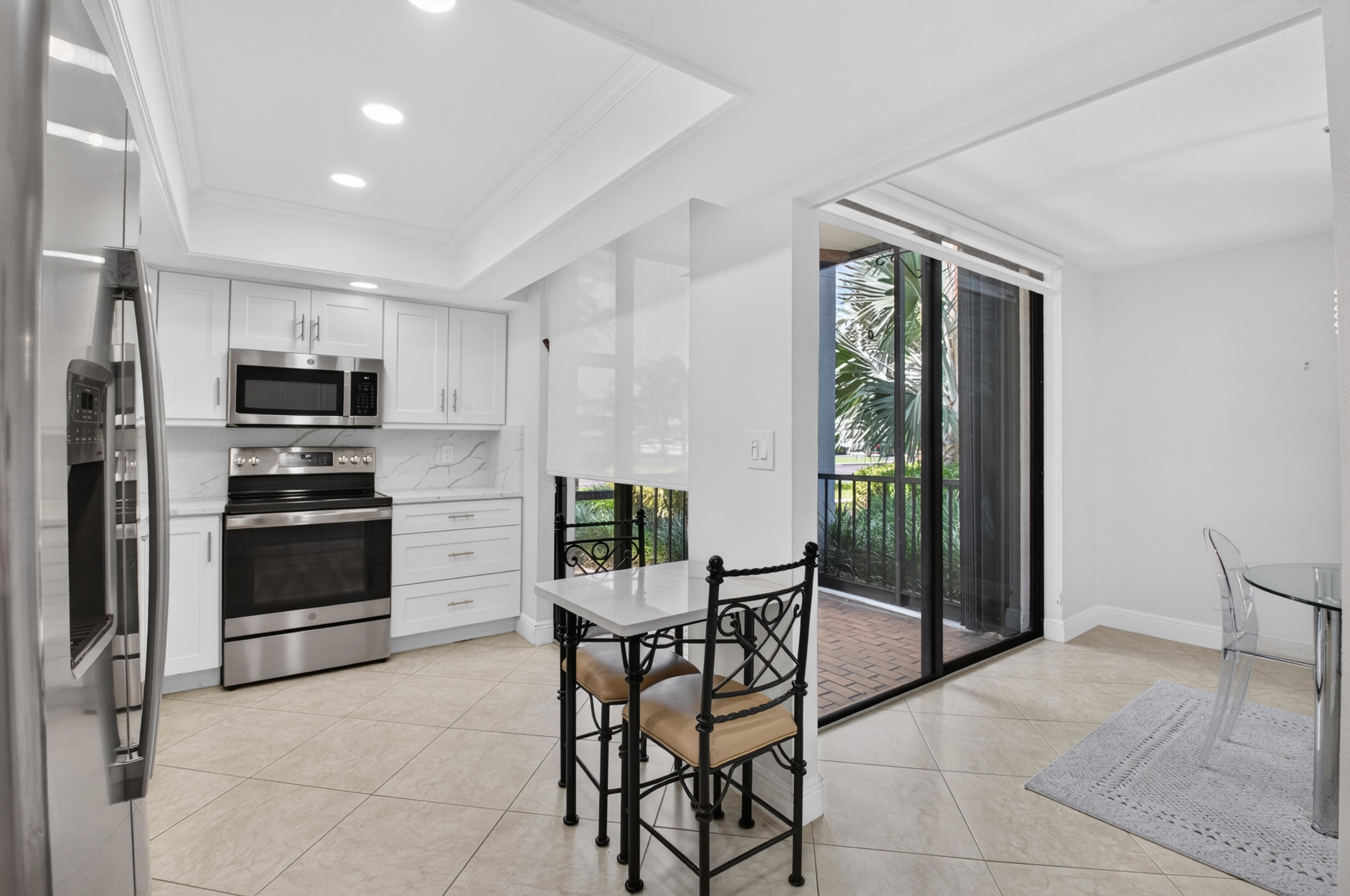 7786 Lakeside #614, Boca Raton FL 33434