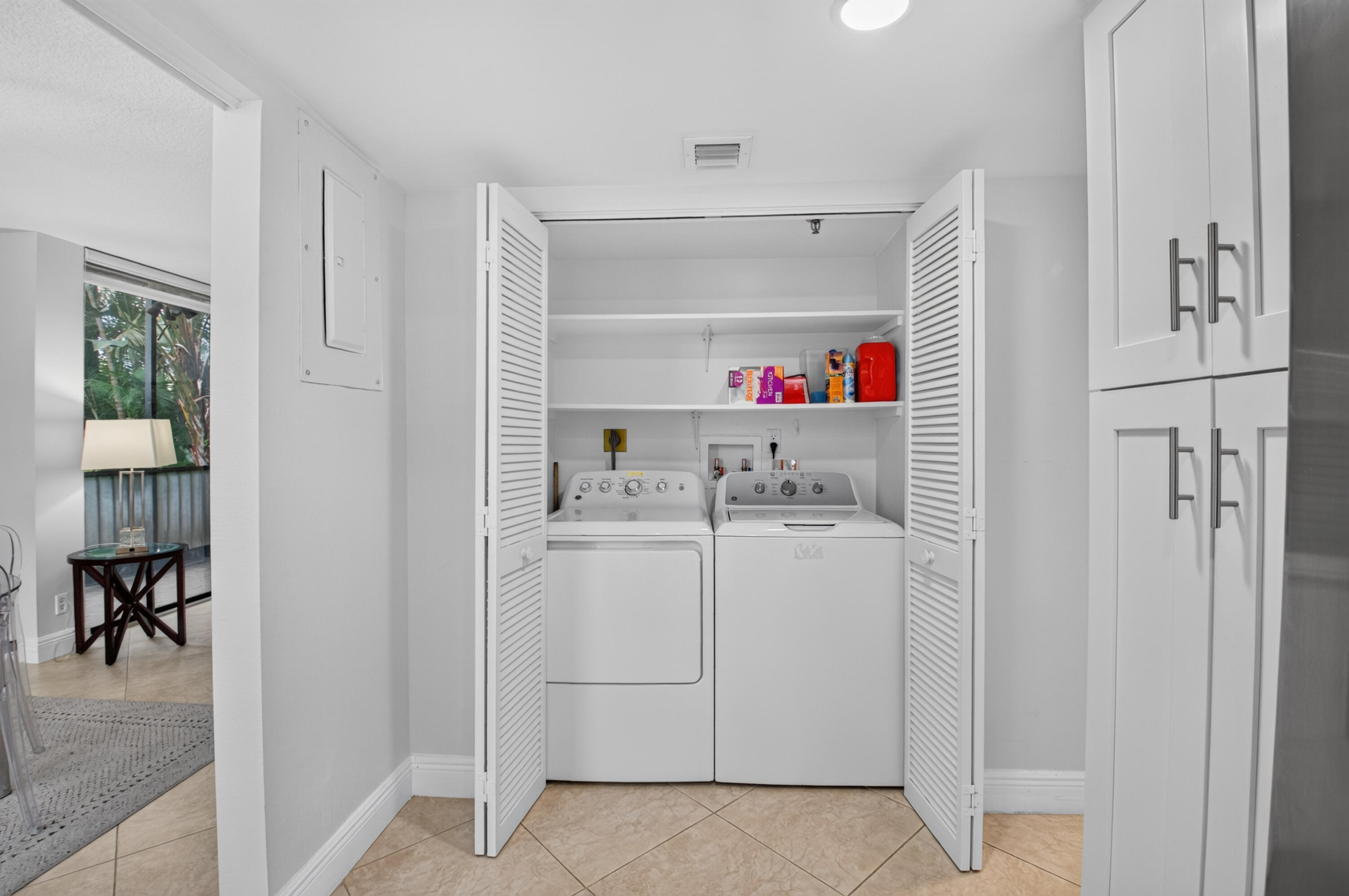 7786 Lakeside #614, Boca Raton FL 33434