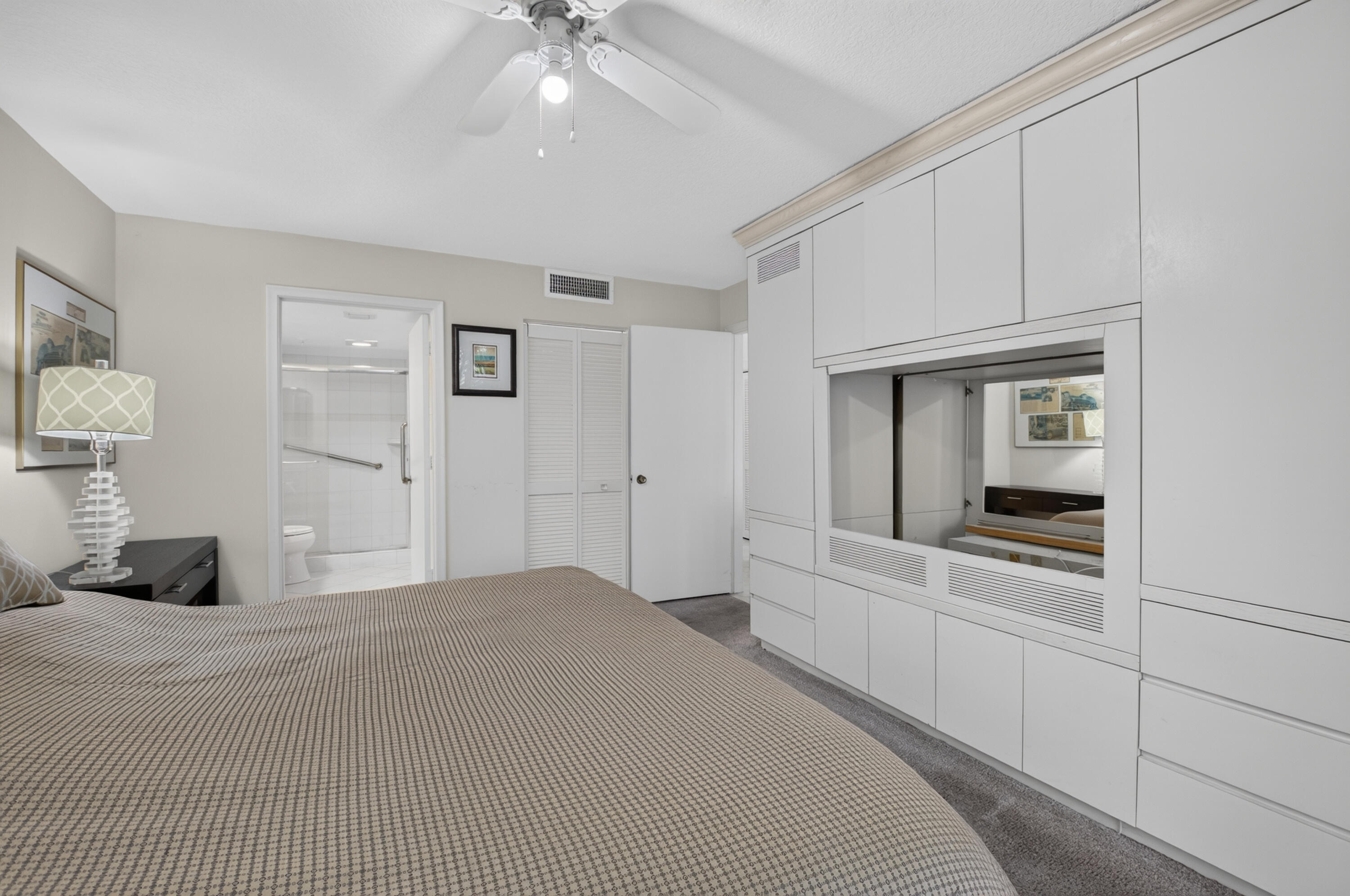7786 Lakeside #614, Boca Raton FL 33434