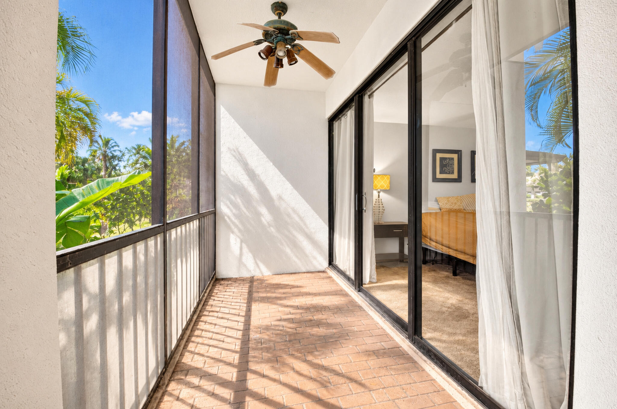 7786 Lakeside #614, Boca Raton FL 33434