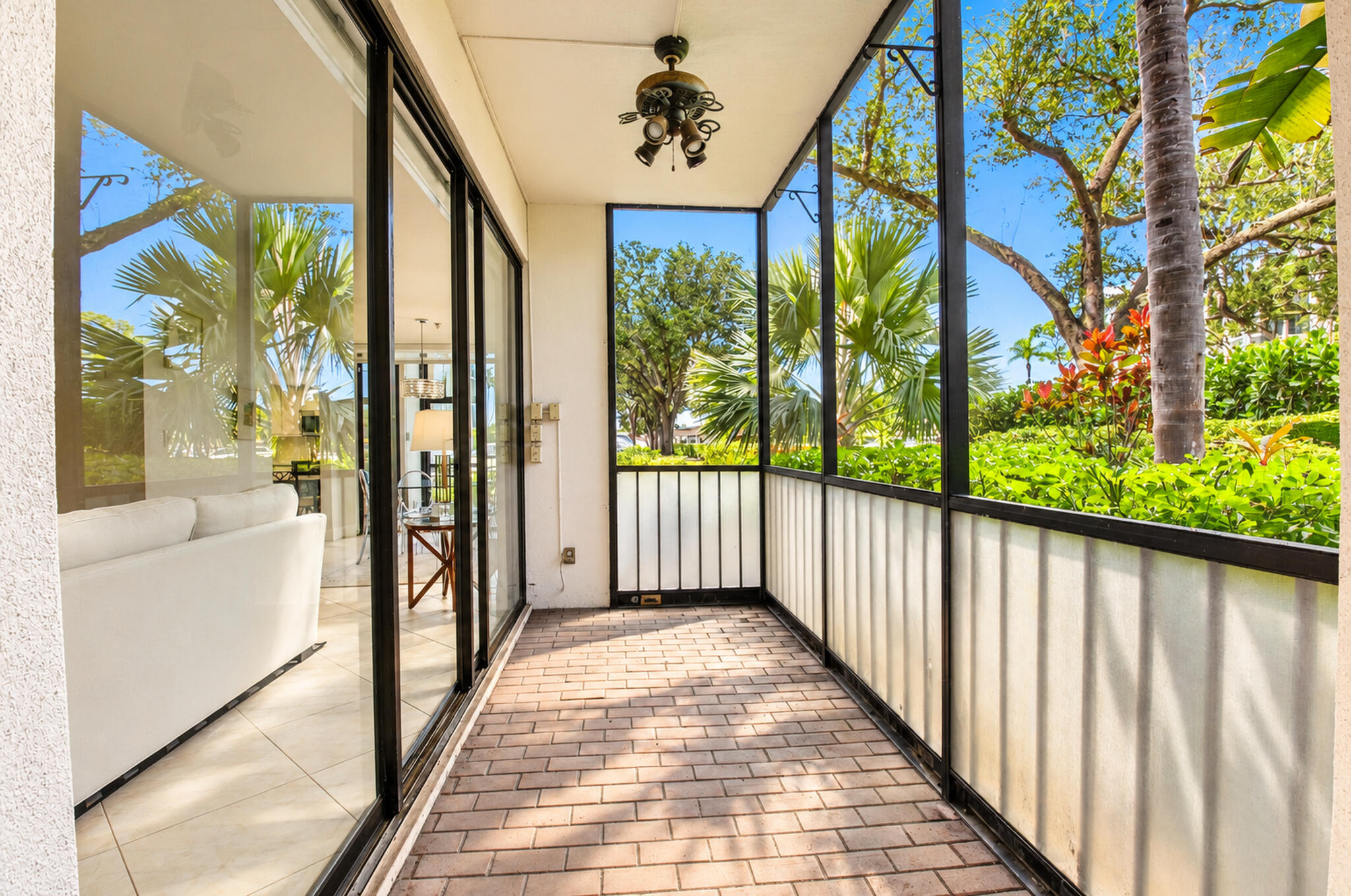 7786 Lakeside #614, Boca Raton FL 33434