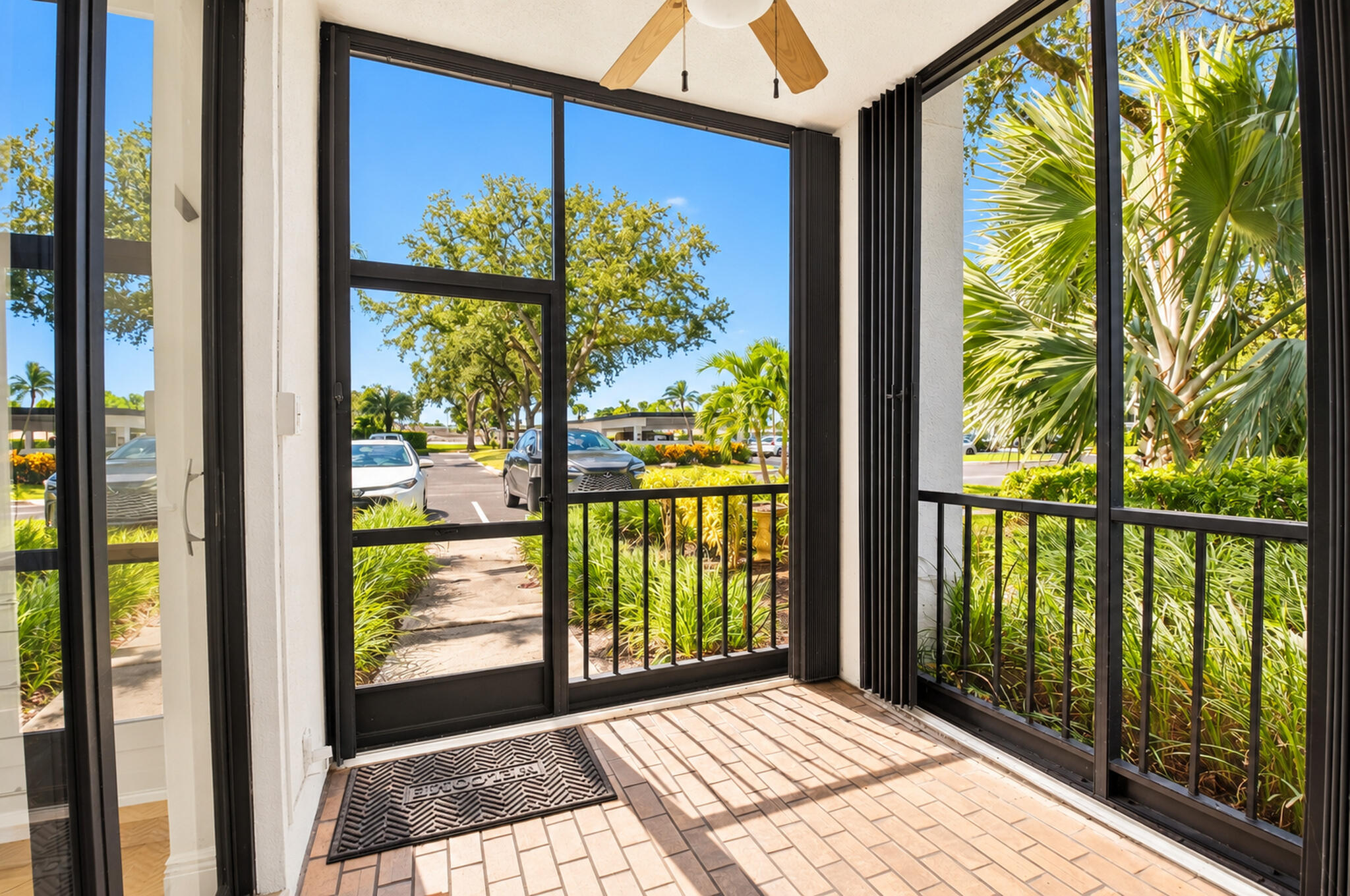 7786 Lakeside #614, Boca Raton FL 33434