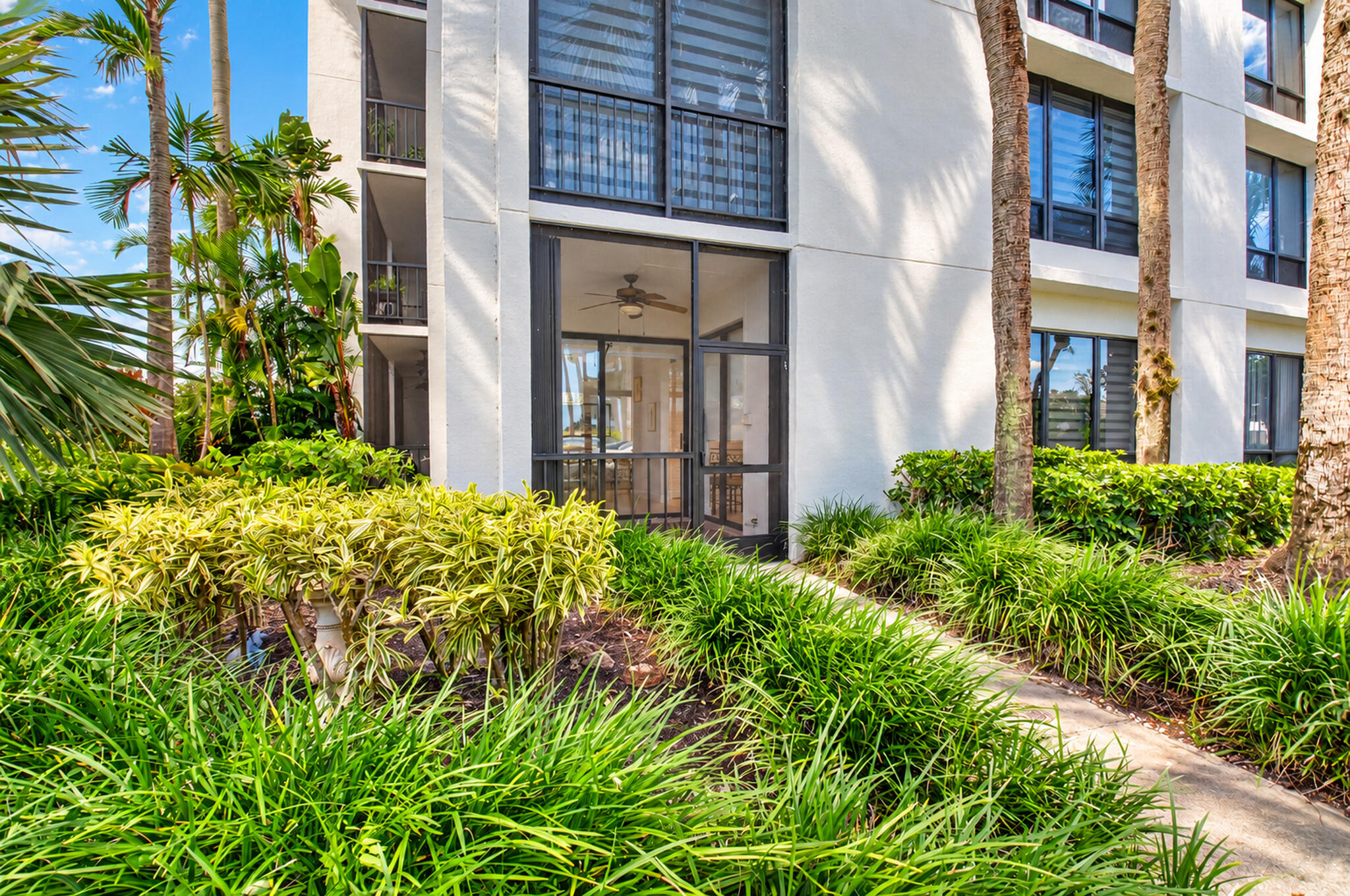 7786 Lakeside #614, Boca Raton FL 33434