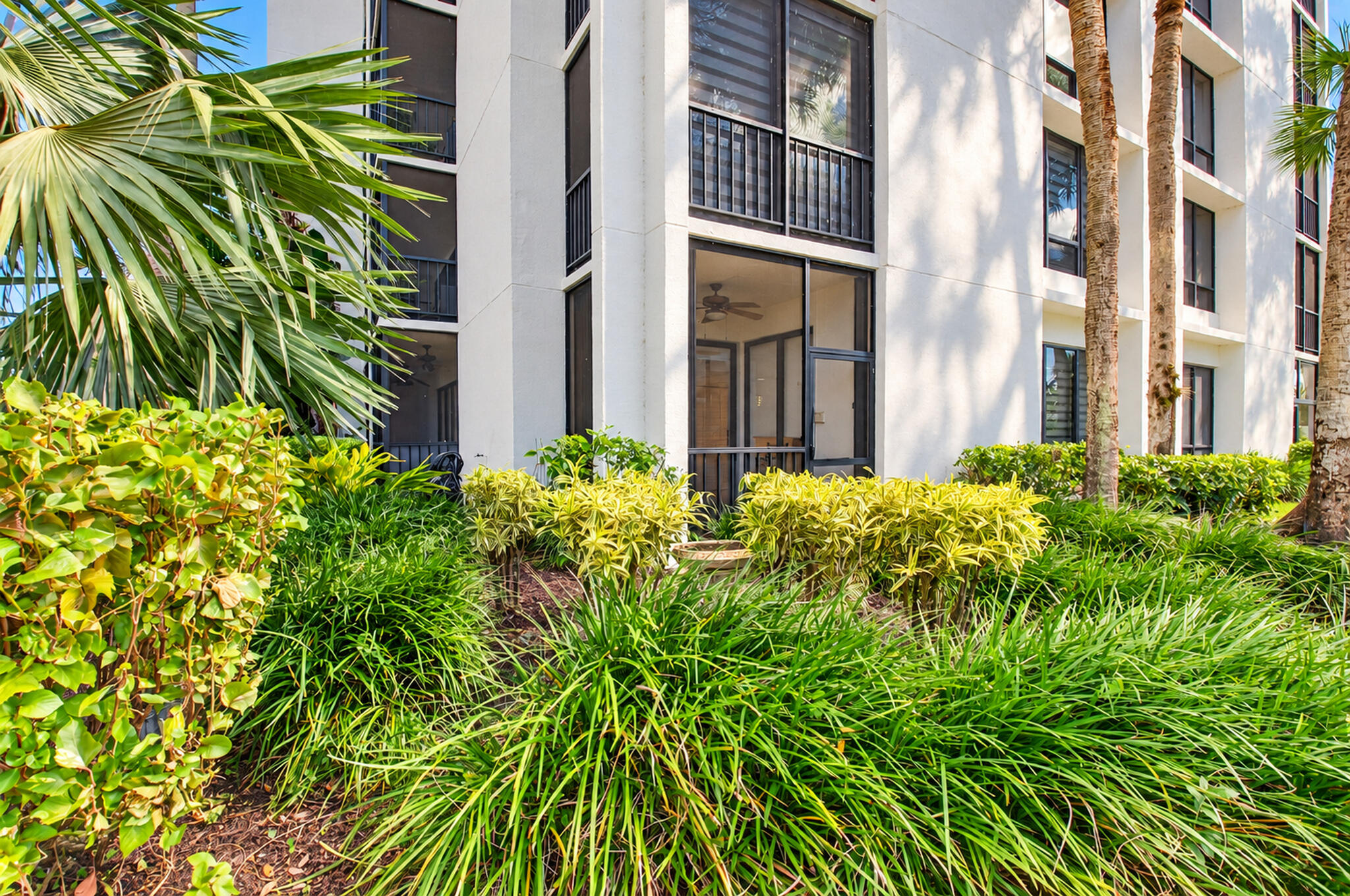 7786 Lakeside #614, Boca Raton FL 33434