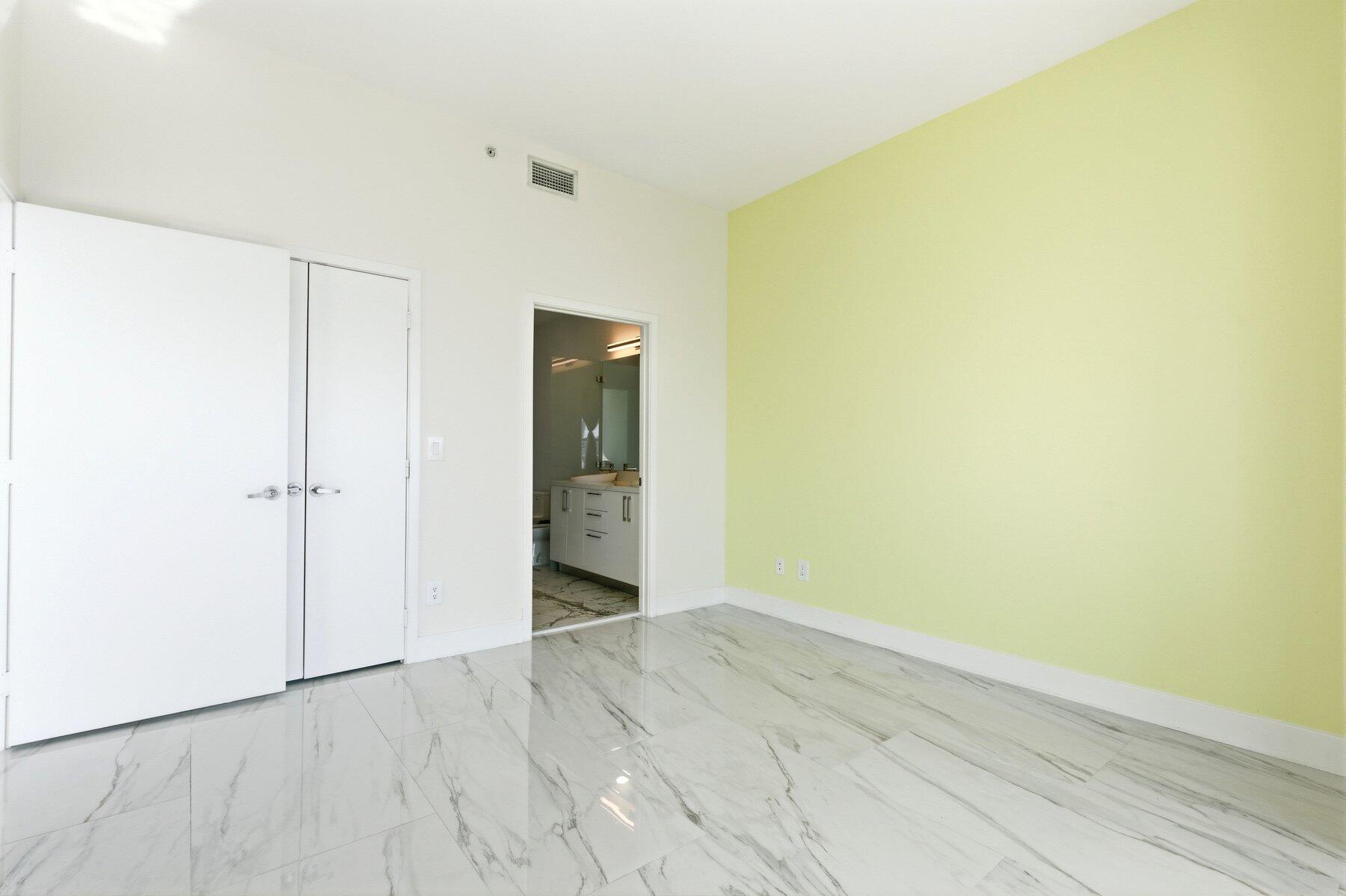 888 BISCAYNE #4904, Miami FL 33132