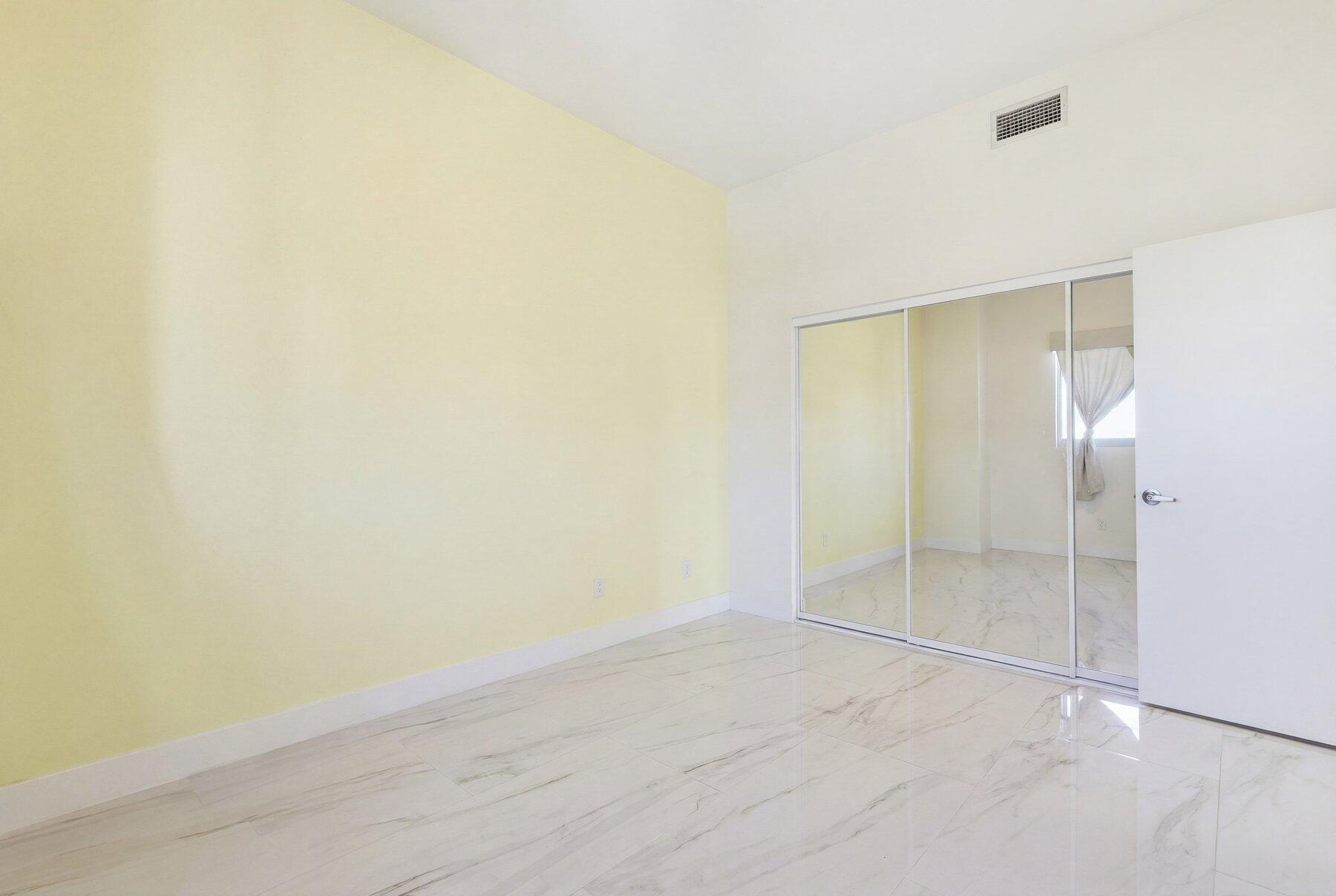 888 BISCAYNE #4904, Miami FL 33132