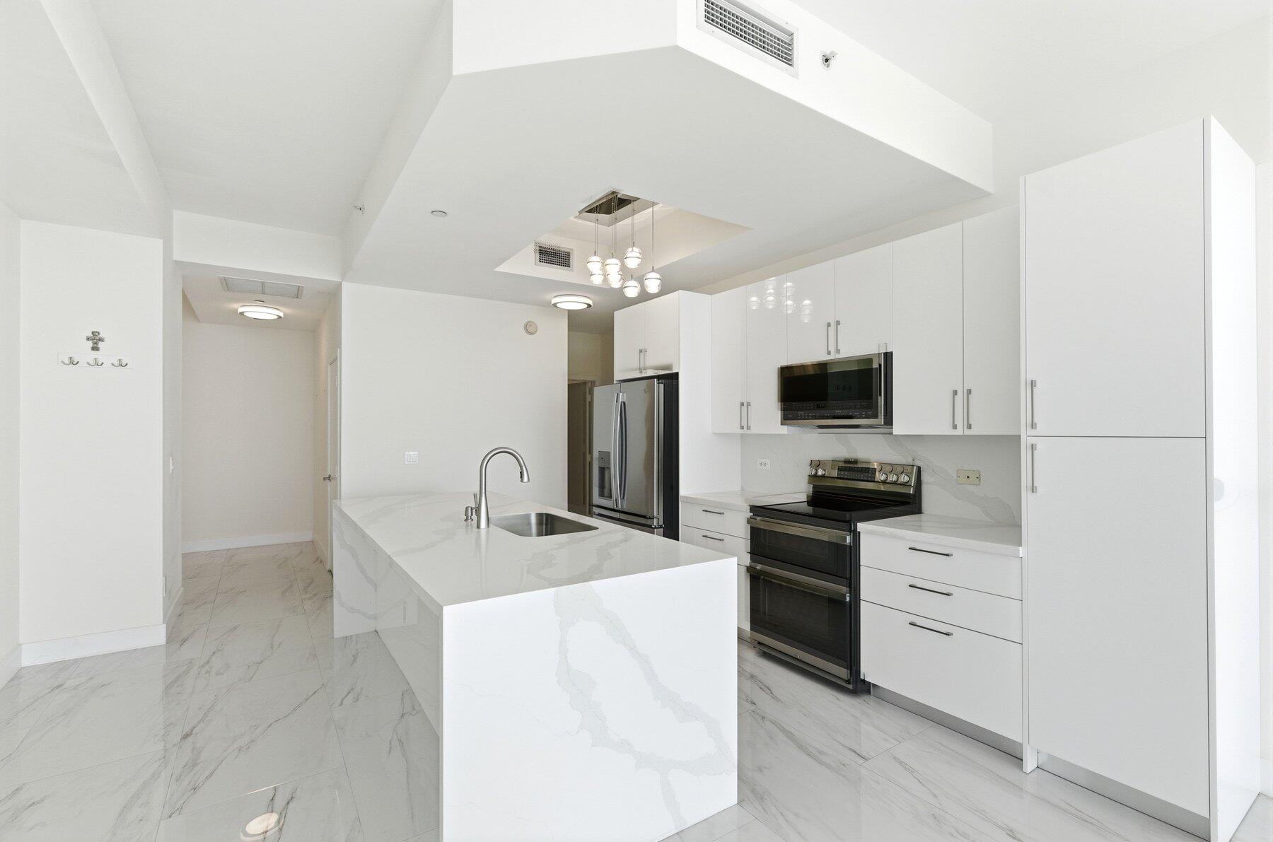 888 BISCAYNE #4904, Miami FL 33132