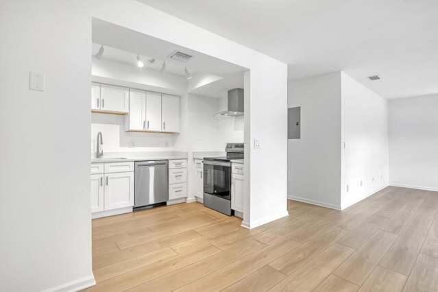 802 S Broadway #4, Lantana FL 33462
