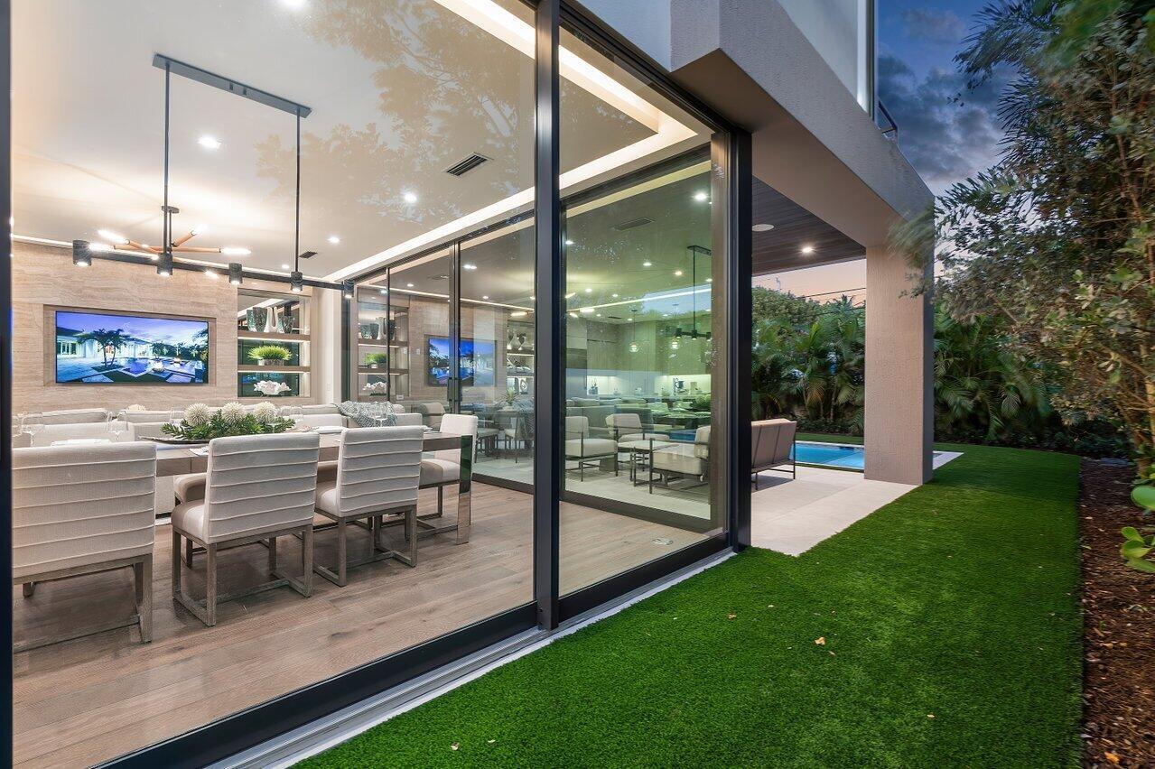 140 NE WAVECREST, Boca Raton FL 33432