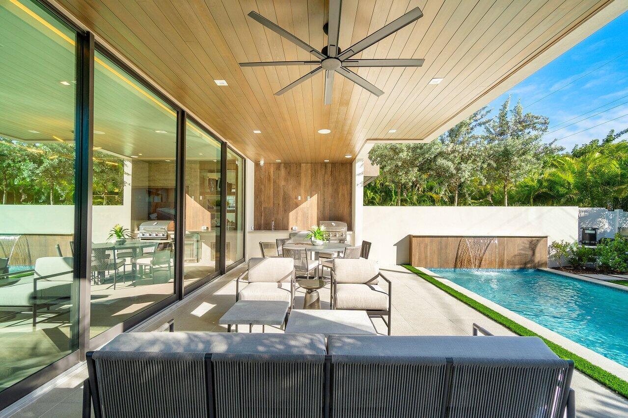 140 NE WAVECREST, Boca Raton FL 33432