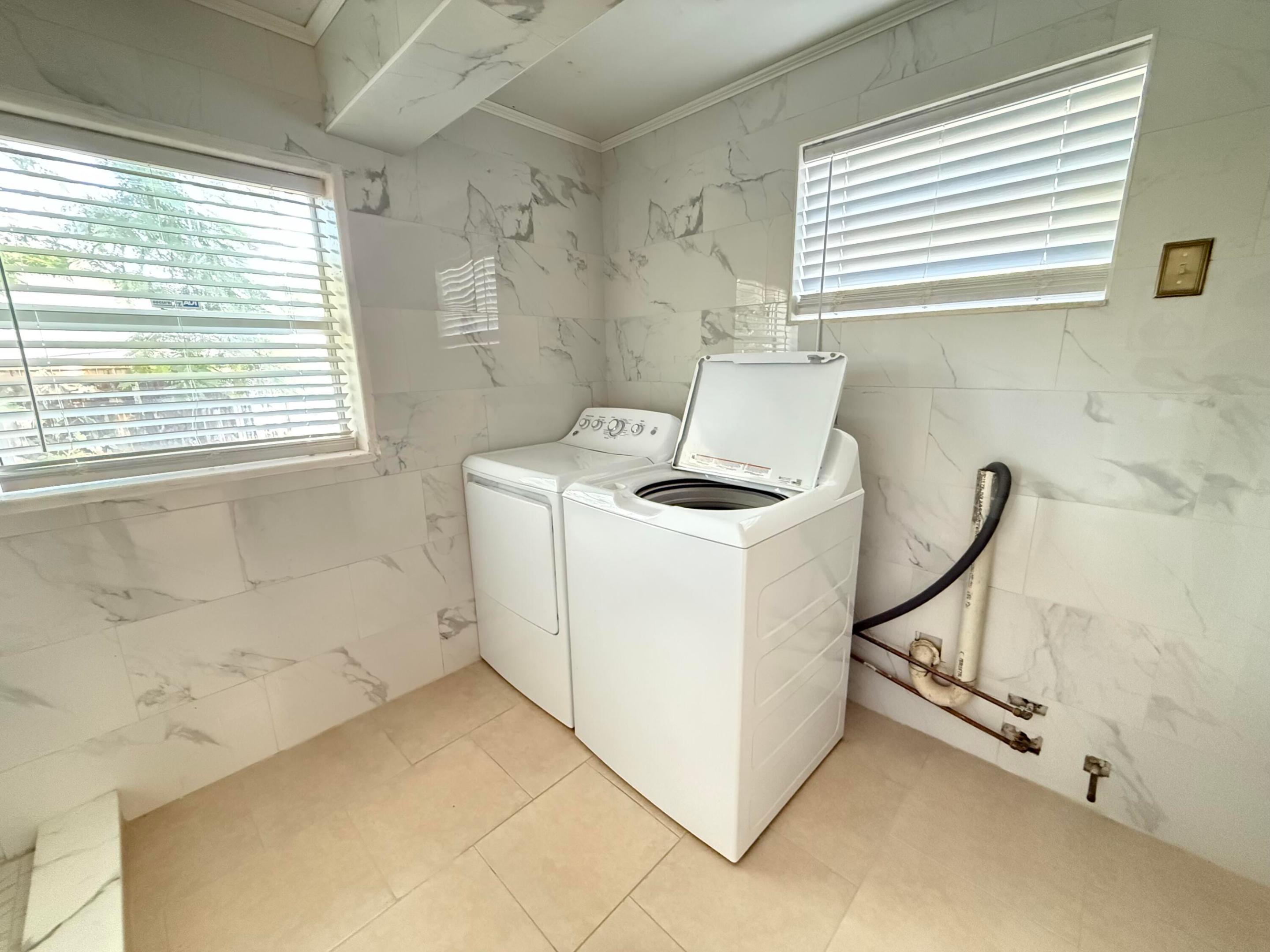 2877 Seminole, Palm Springs FL 33406