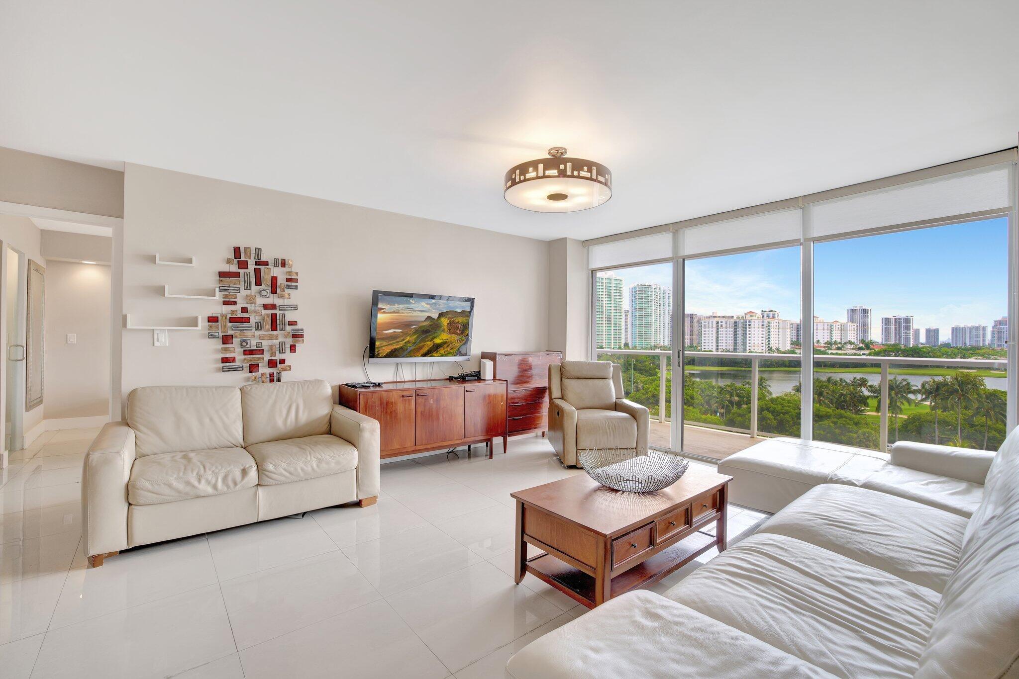 3701 N COUNTRY CLUB #907, Aventura FL 33180