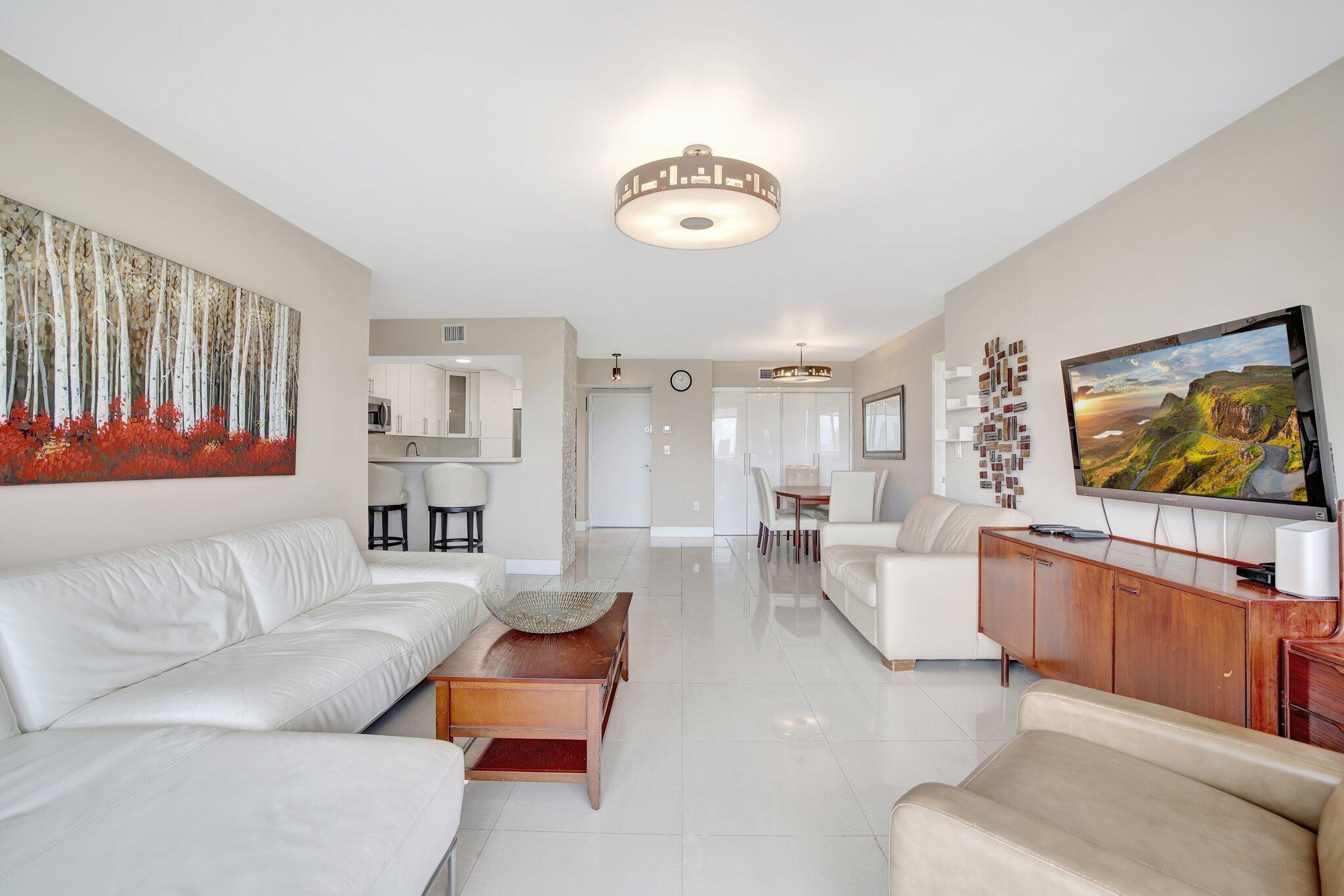 3701 N COUNTRY CLUB #907, Aventura FL 33180