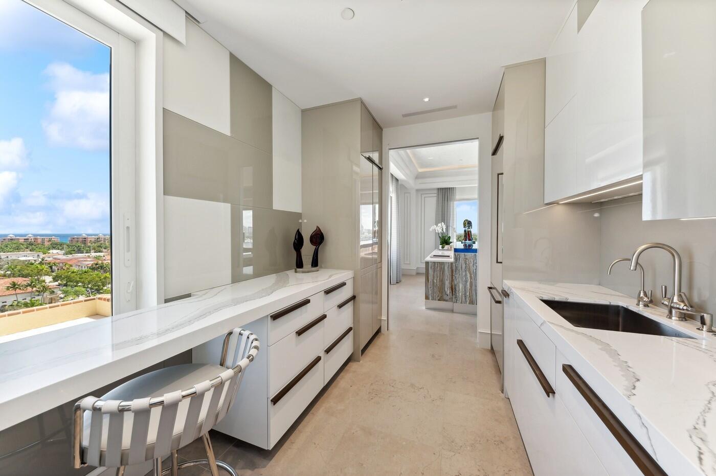 150 BRADLEY #906, Palm Beach FL 33480