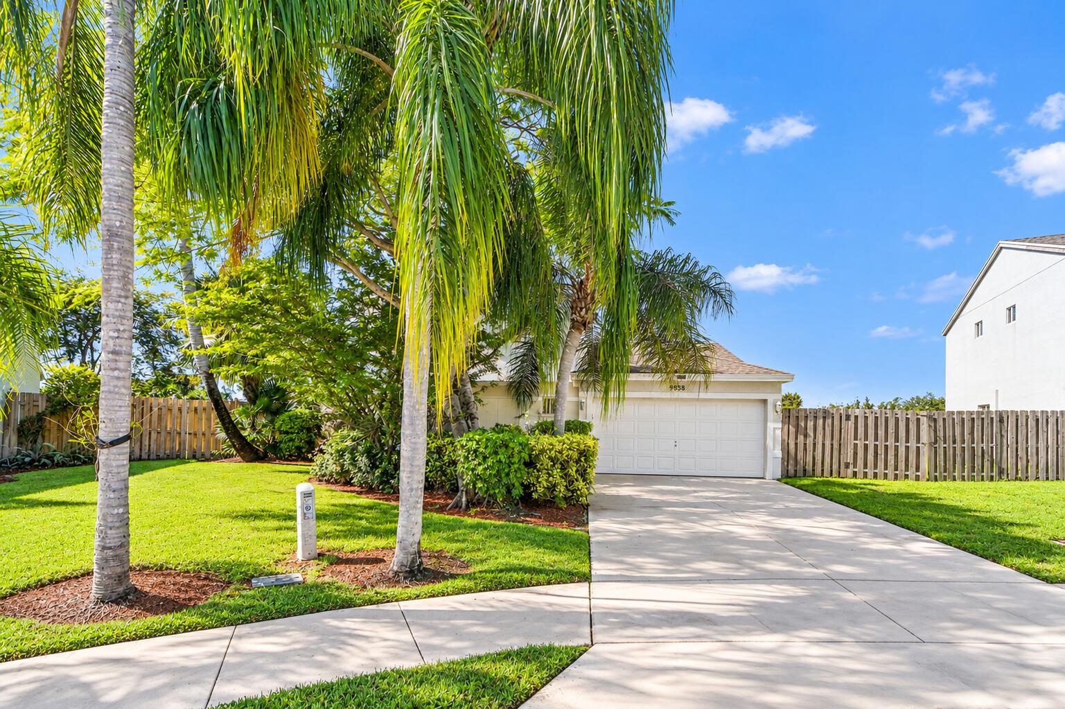 9838 Robins Nest, Boca Raton FL 33496