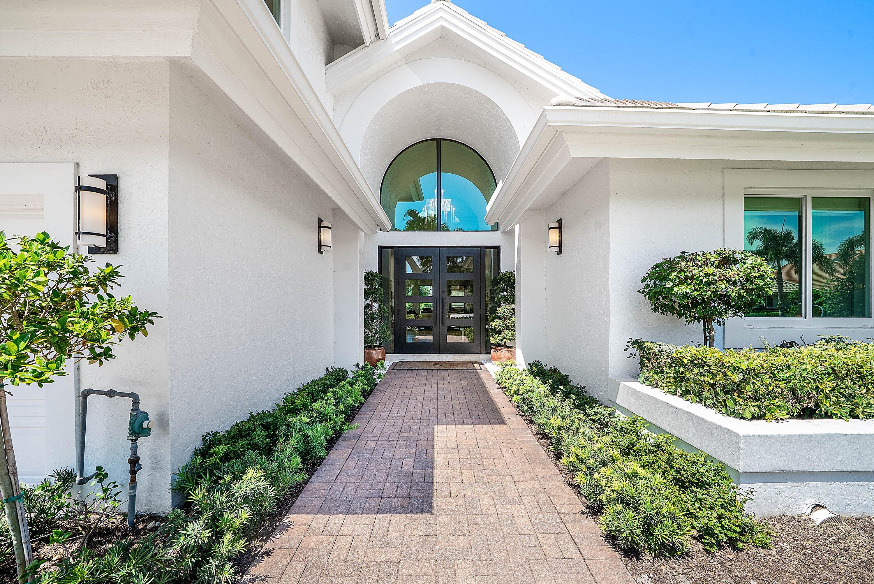 13660 Rivoli, Palm Beach Gardens FL 33410