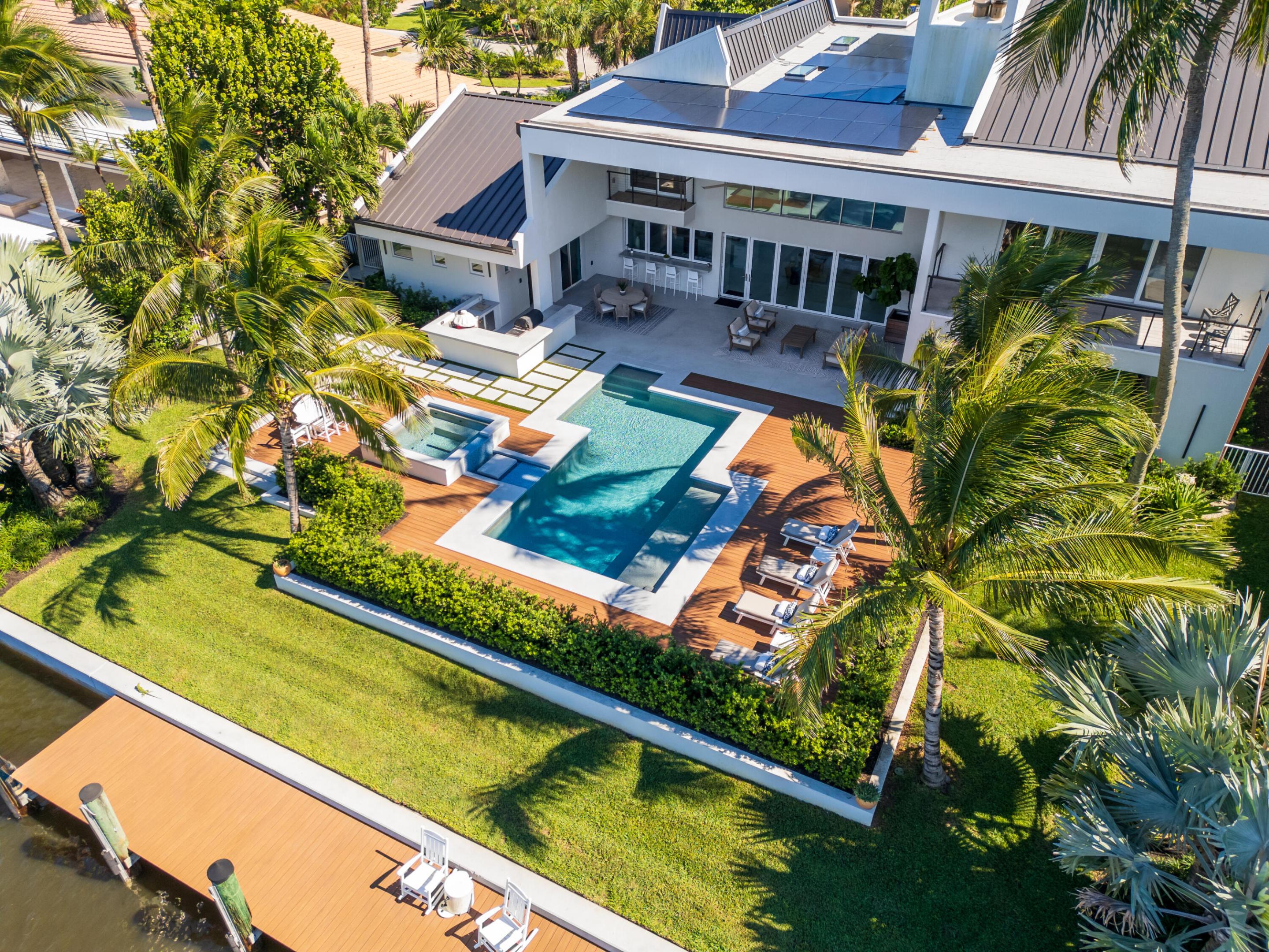 6879 SE SOUTH MARINA, Hutchinson Island FL 34996