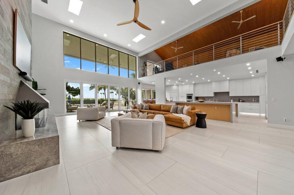 6879 SE SOUTH MARINA, Hutchinson Island FL 34996
