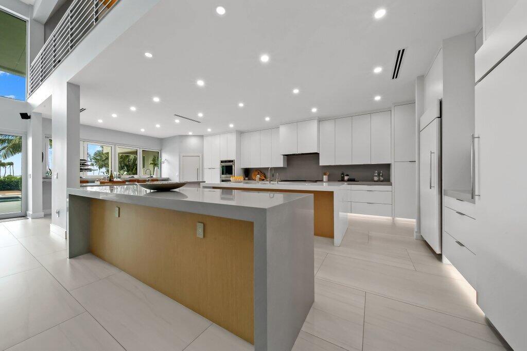 6879 SE SOUTH MARINA, Hutchinson Island FL 34996