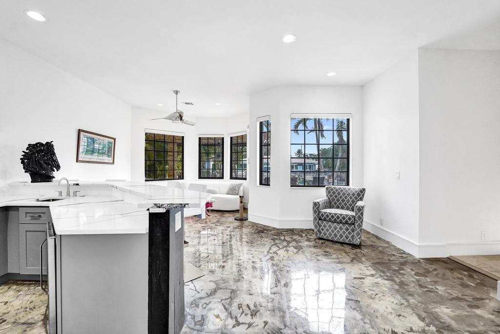 2340 NE 47TH, Lighthouse Point FL 33064