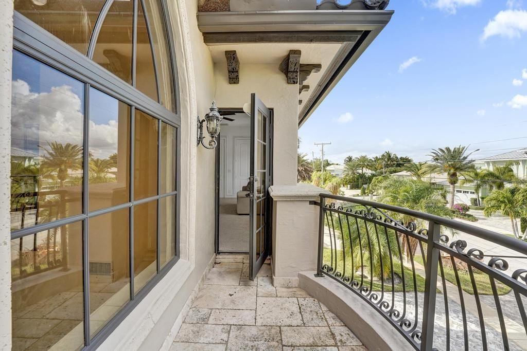2340 NE 47TH, Lighthouse Point FL 33064