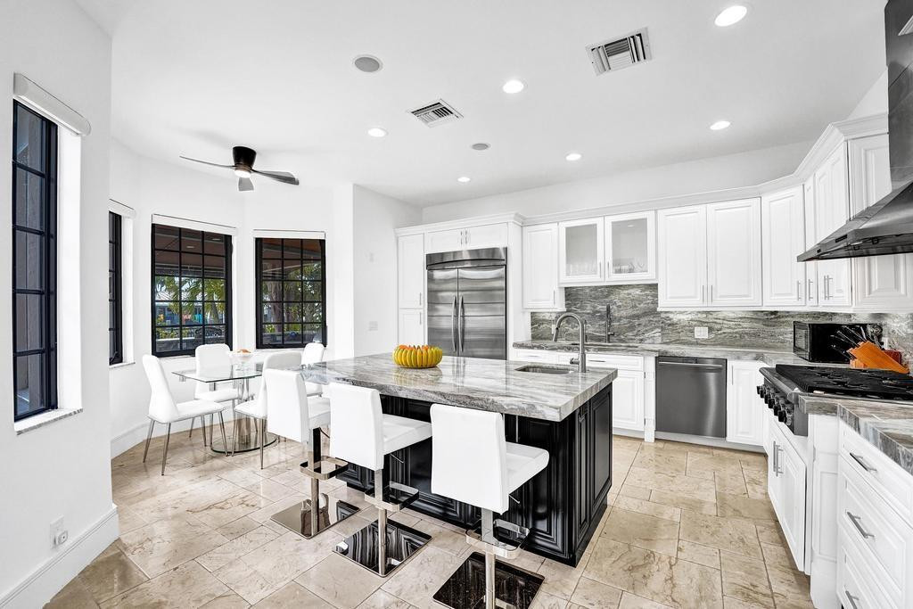 2340 NE 47TH, Lighthouse Point FL 33064
