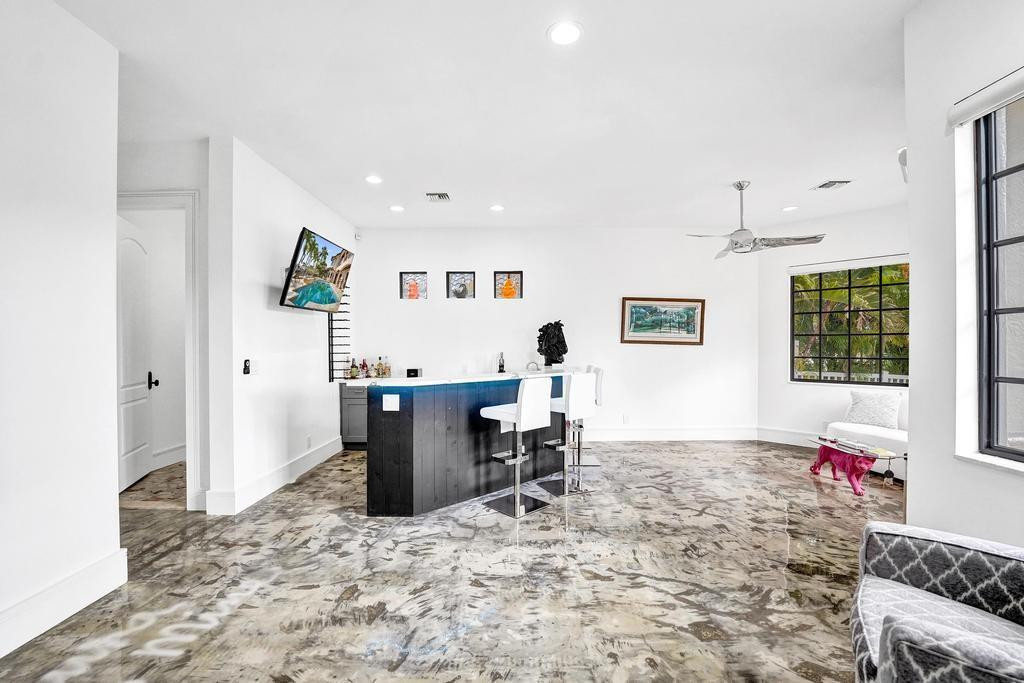 2340 NE 47TH, Lighthouse Point FL 33064