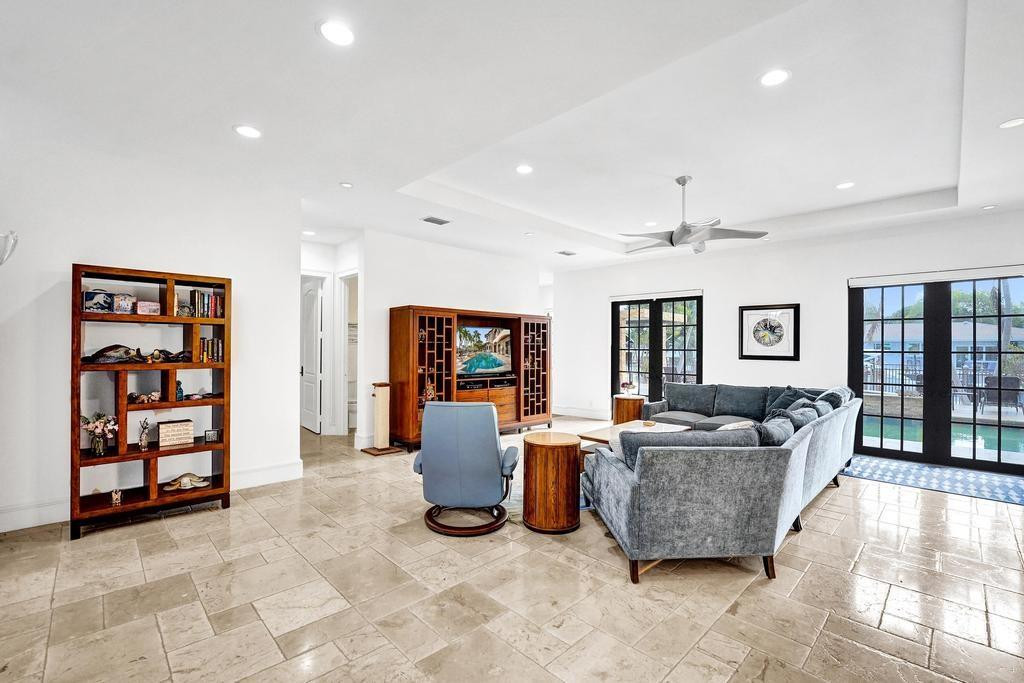 2340 NE 47TH, Lighthouse Point FL 33064