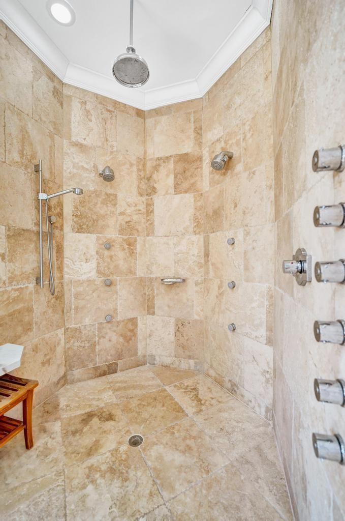 2340 NE 47TH, Lighthouse Point FL 33064