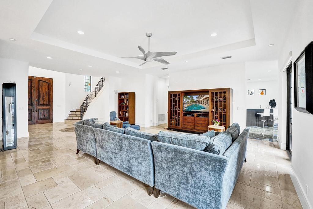 2340 NE 47TH, Lighthouse Point FL 33064