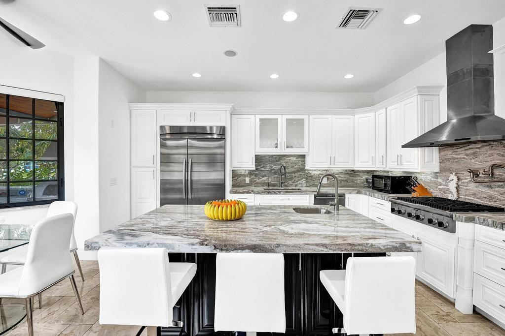 2340 NE 47TH, Lighthouse Point FL 33064