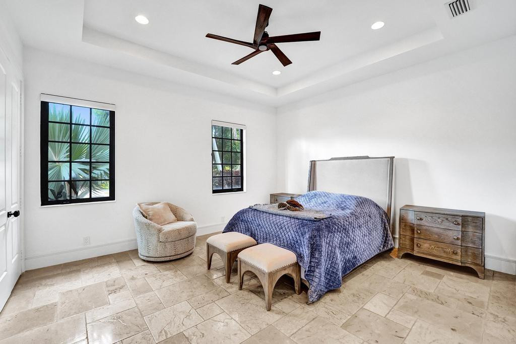 2340 NE 47TH, Lighthouse Point FL 33064