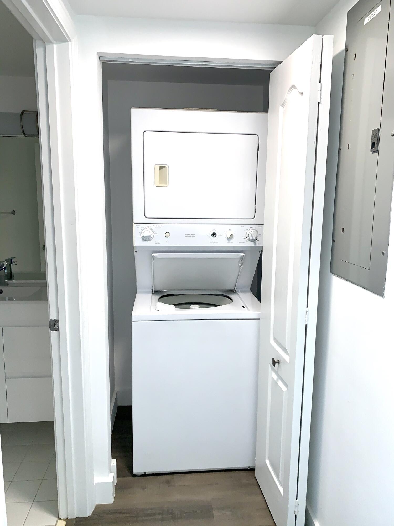117 NW 42ND #1513, Miami FL 33126