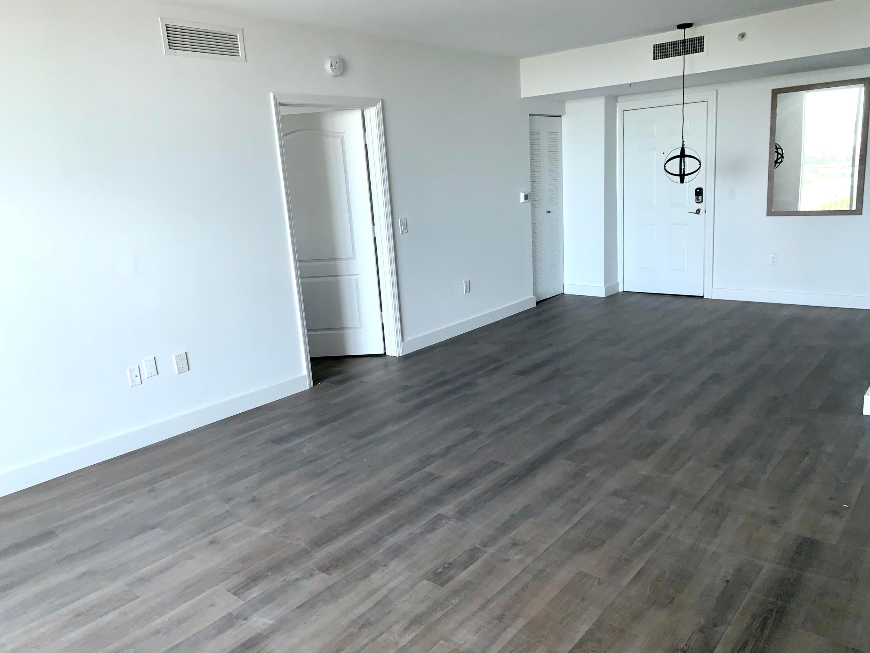 117 NW 42ND #1513, Miami FL 33126