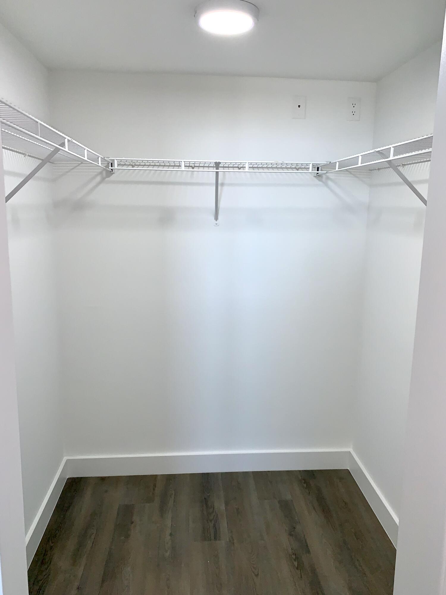 117 NW 42ND #1513, Miami FL 33126