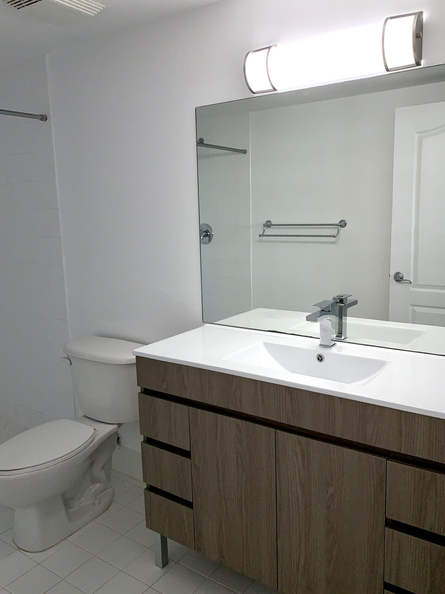 117 NW 42ND #1513, Miami FL 33126