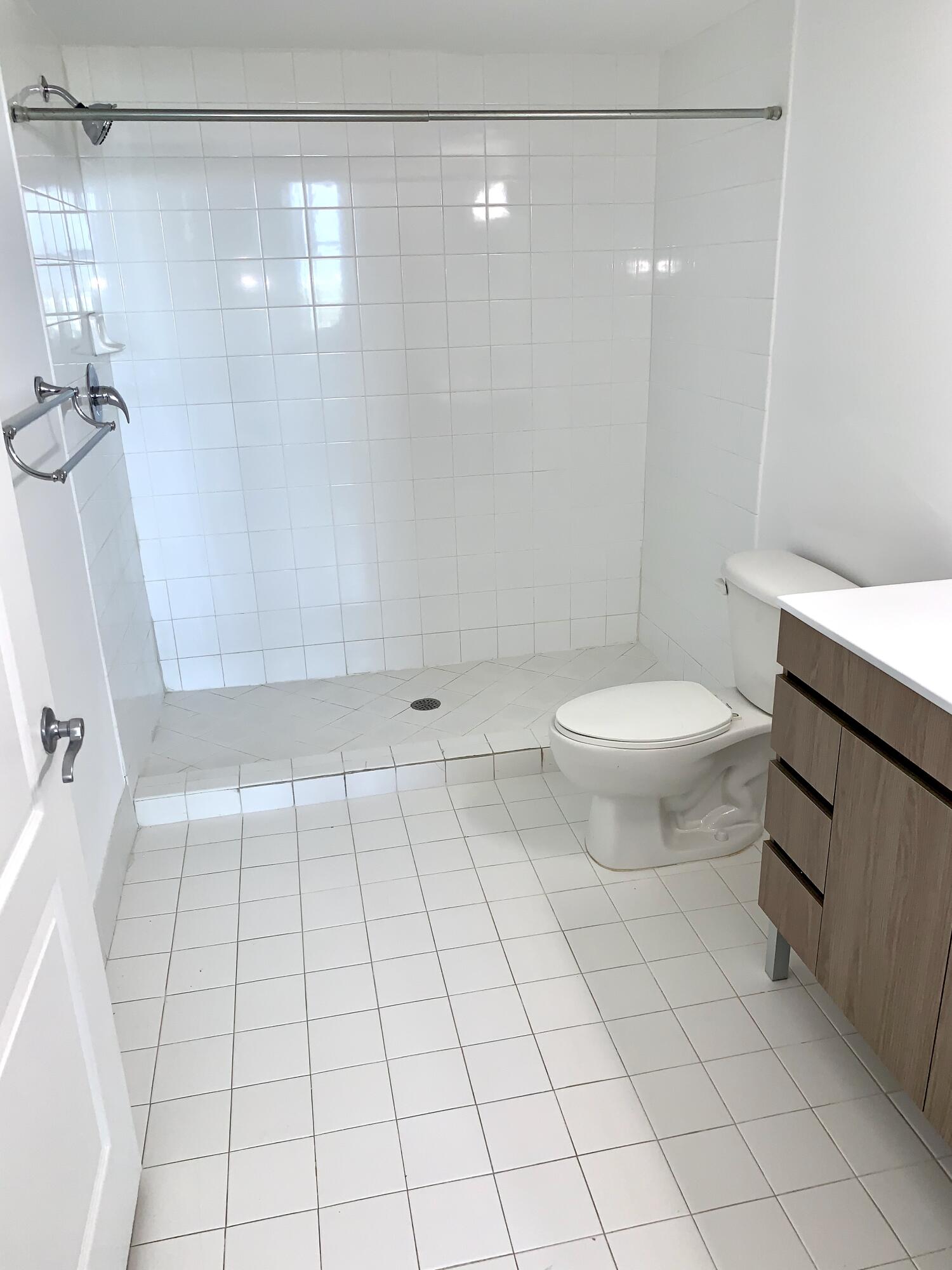 117 NW 42ND #1513, Miami FL 33126