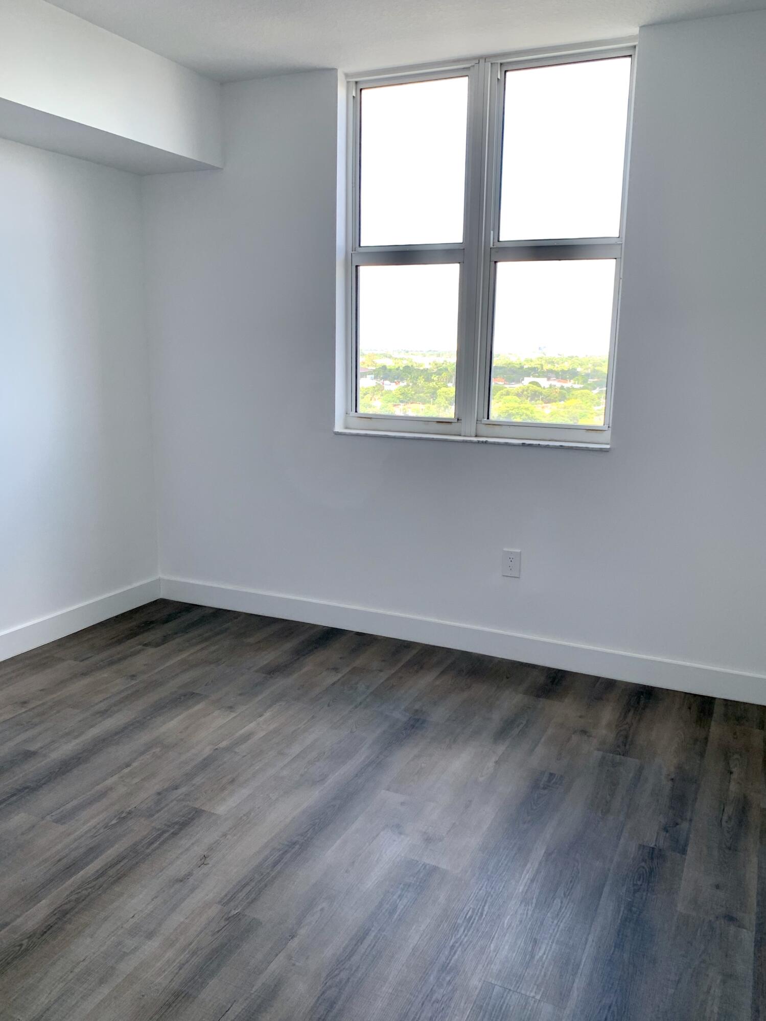 117 NW 42ND #1513, Miami FL 33126