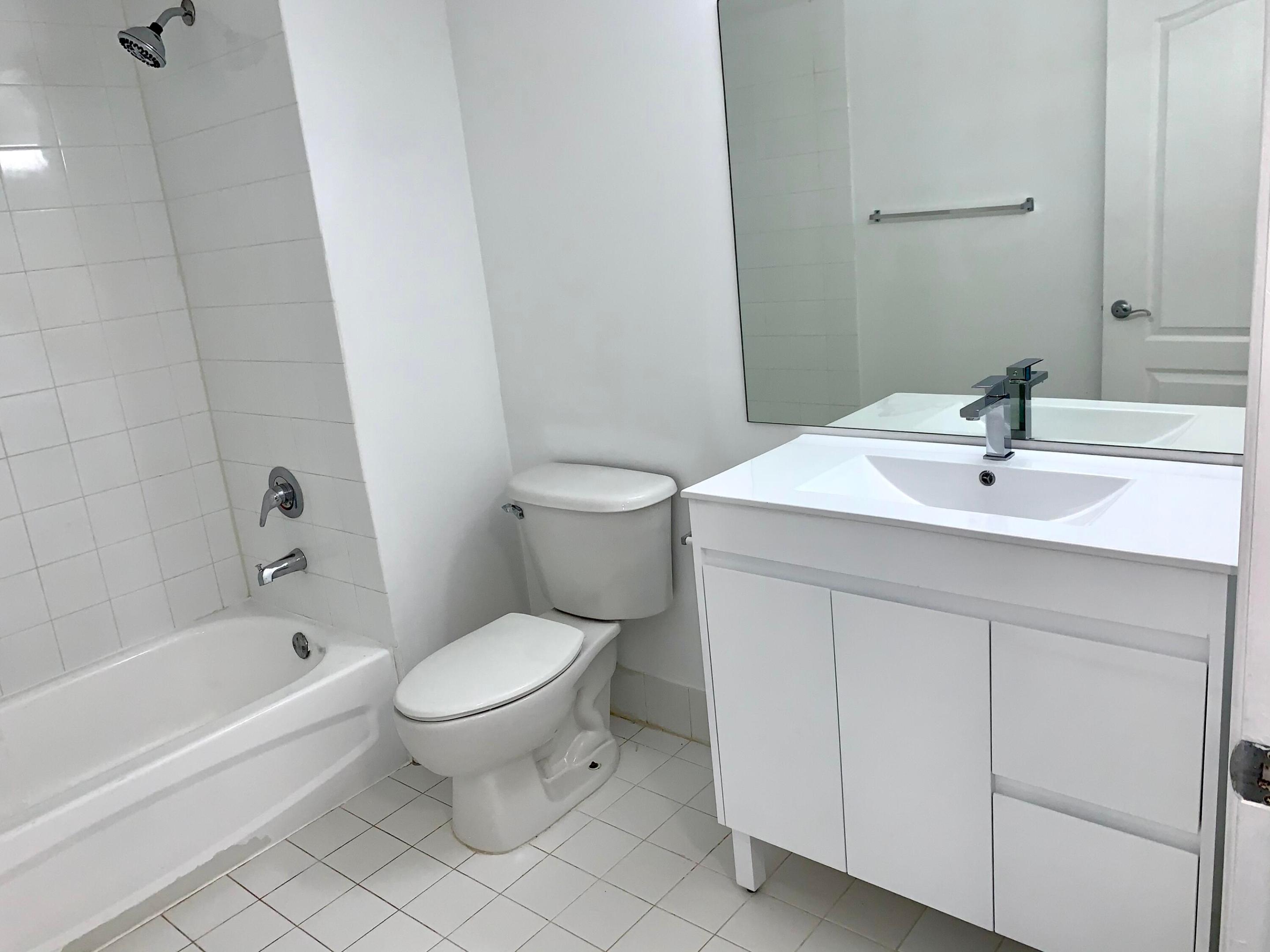 117 NW 42ND #1513, Miami FL 33126