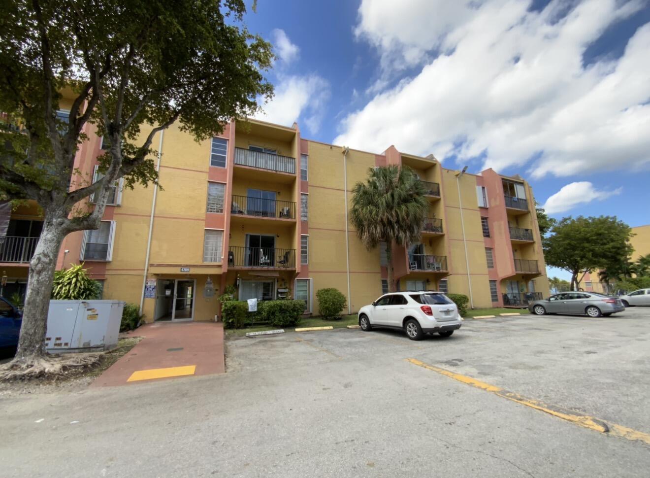 4709 NW 7th #109-9, Miami FL 33126