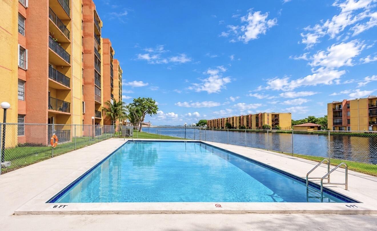 4709 NW 7th #109-9, Miami FL 33126