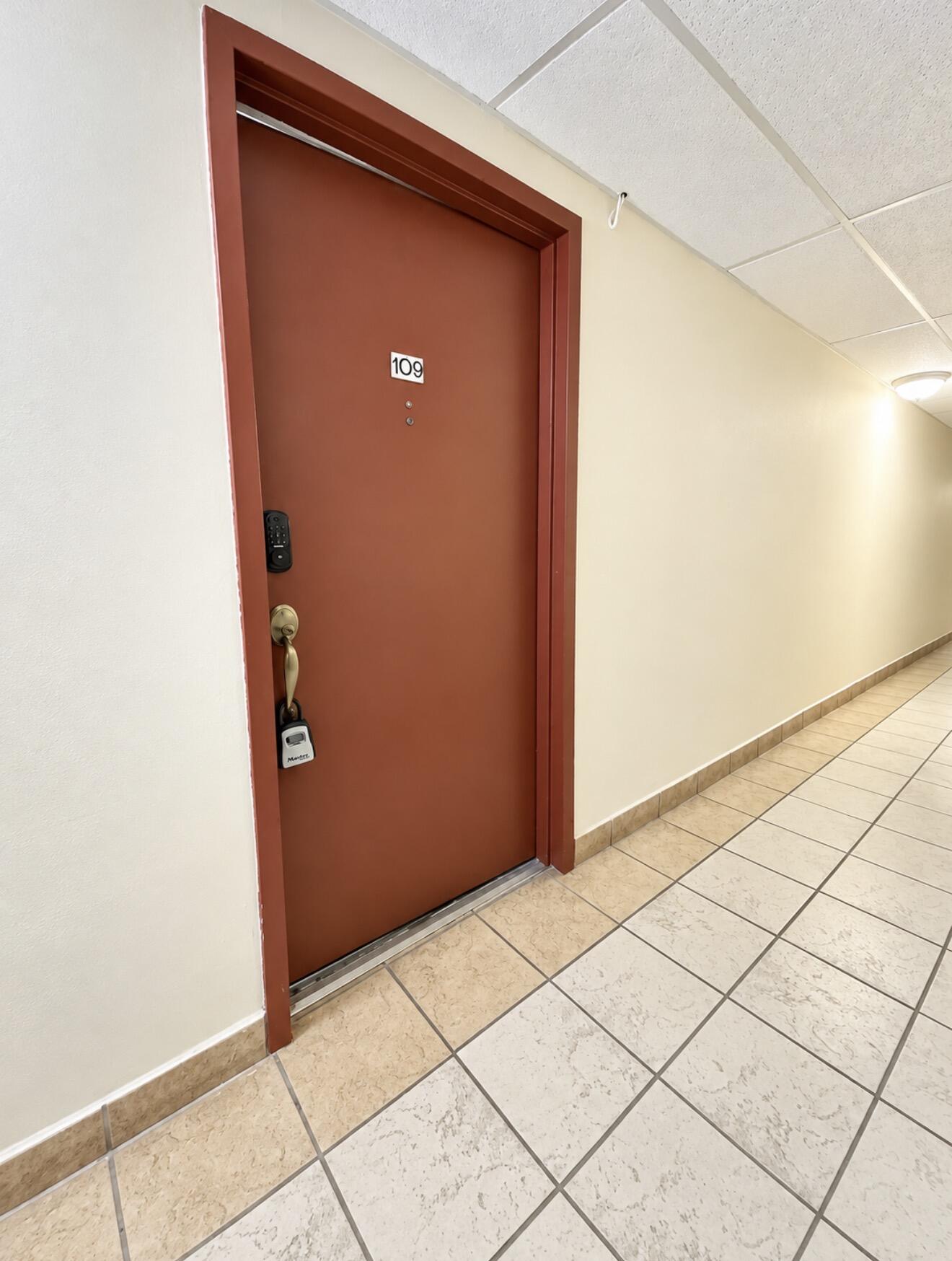 4709 NW 7th #109-9, Miami FL 33126